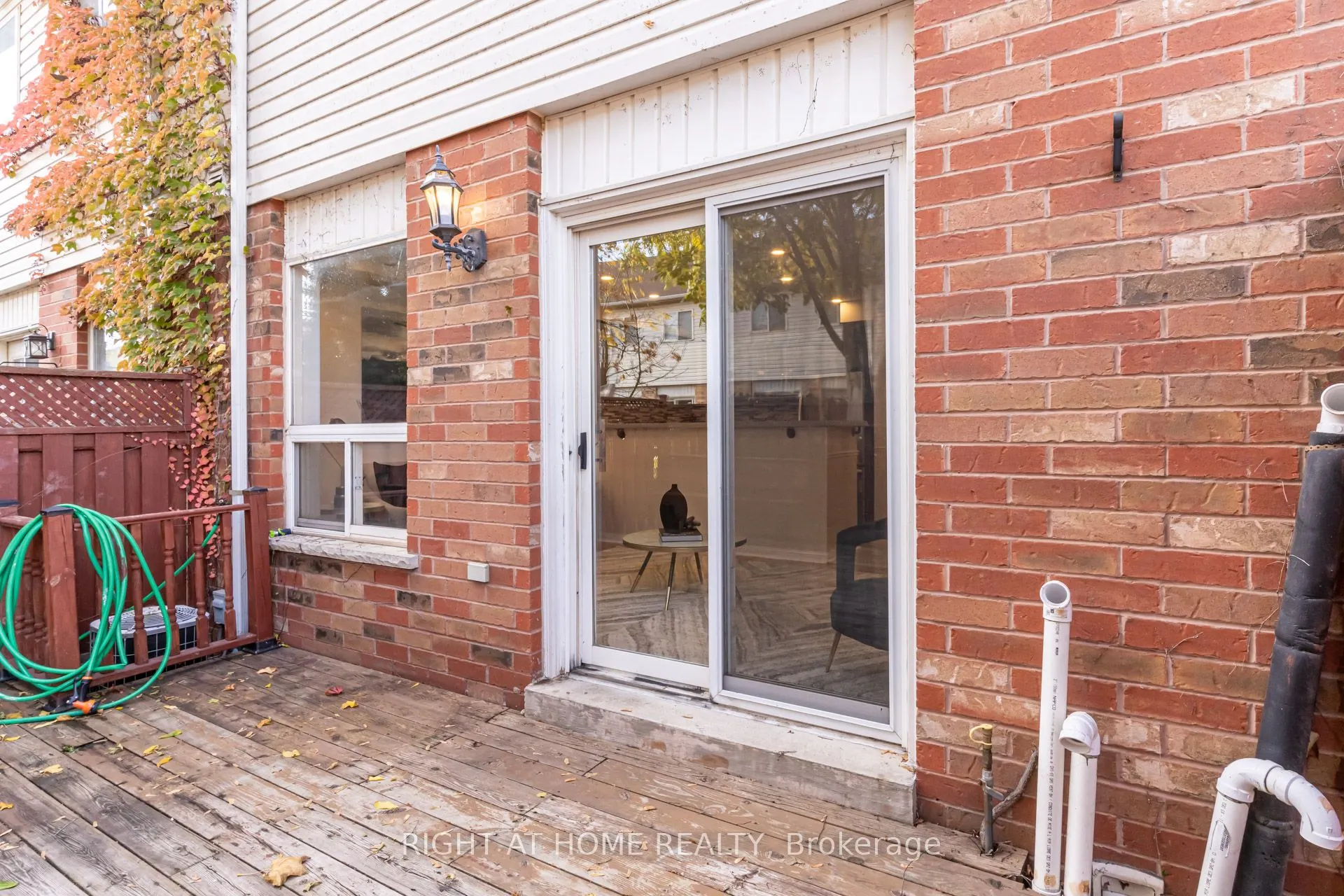 4398 Fairview Street