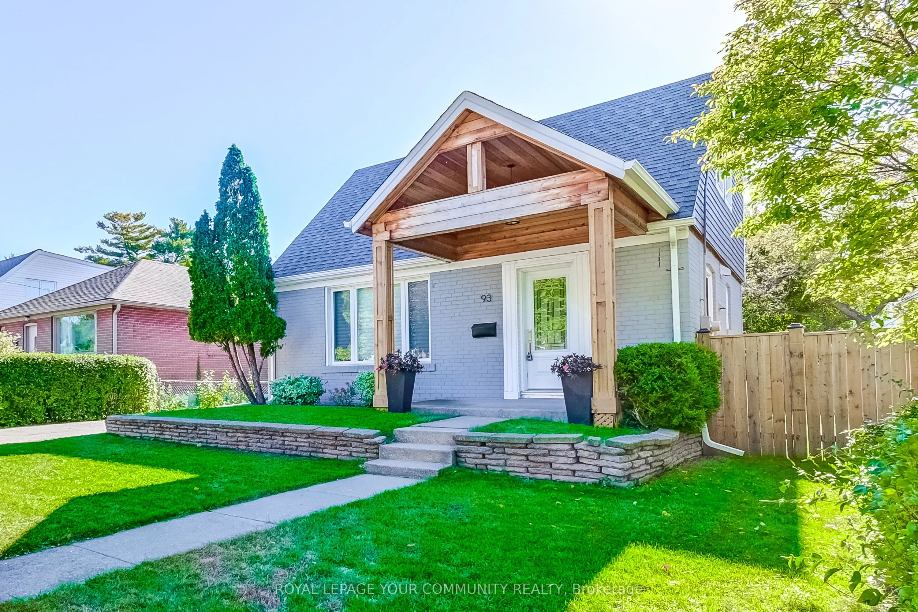 93 Gair Drive