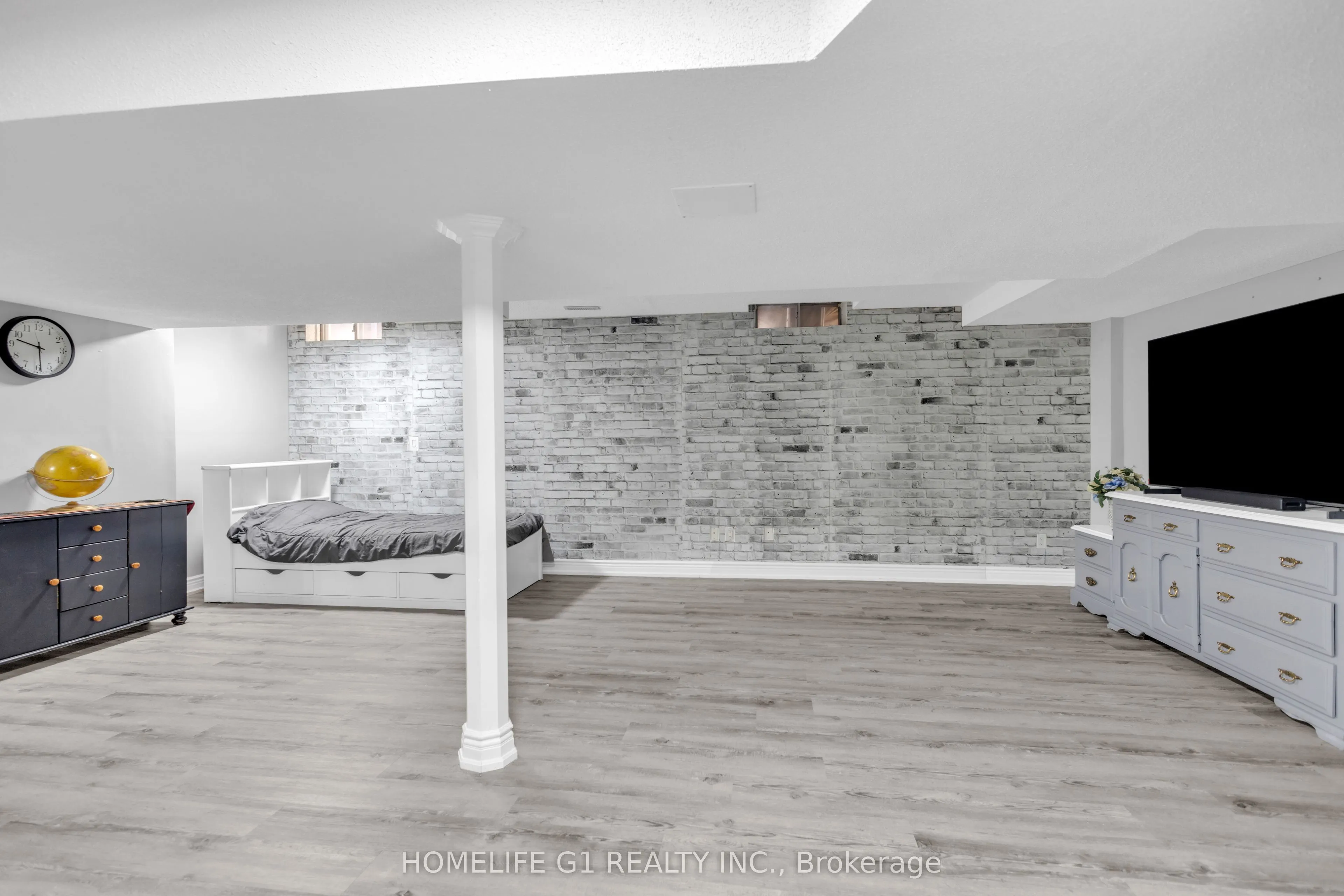 51 Rocky Mountain Crescent