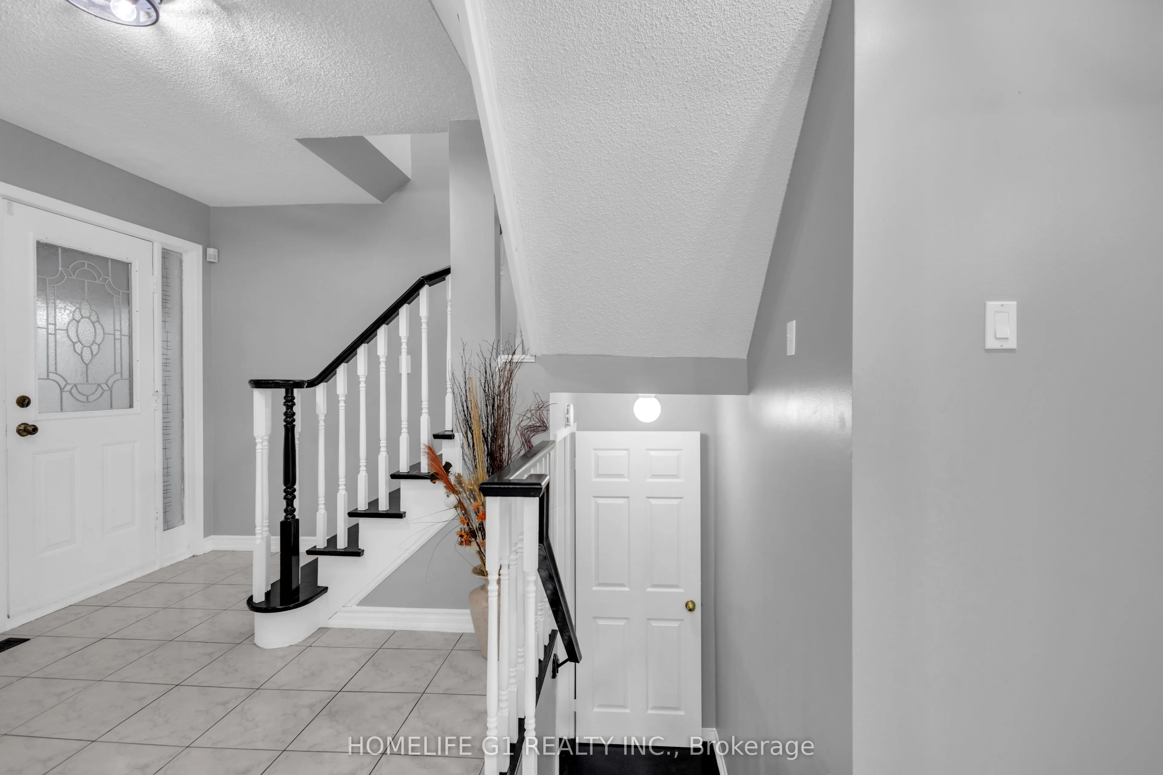 51 Rocky Mountain Crescent