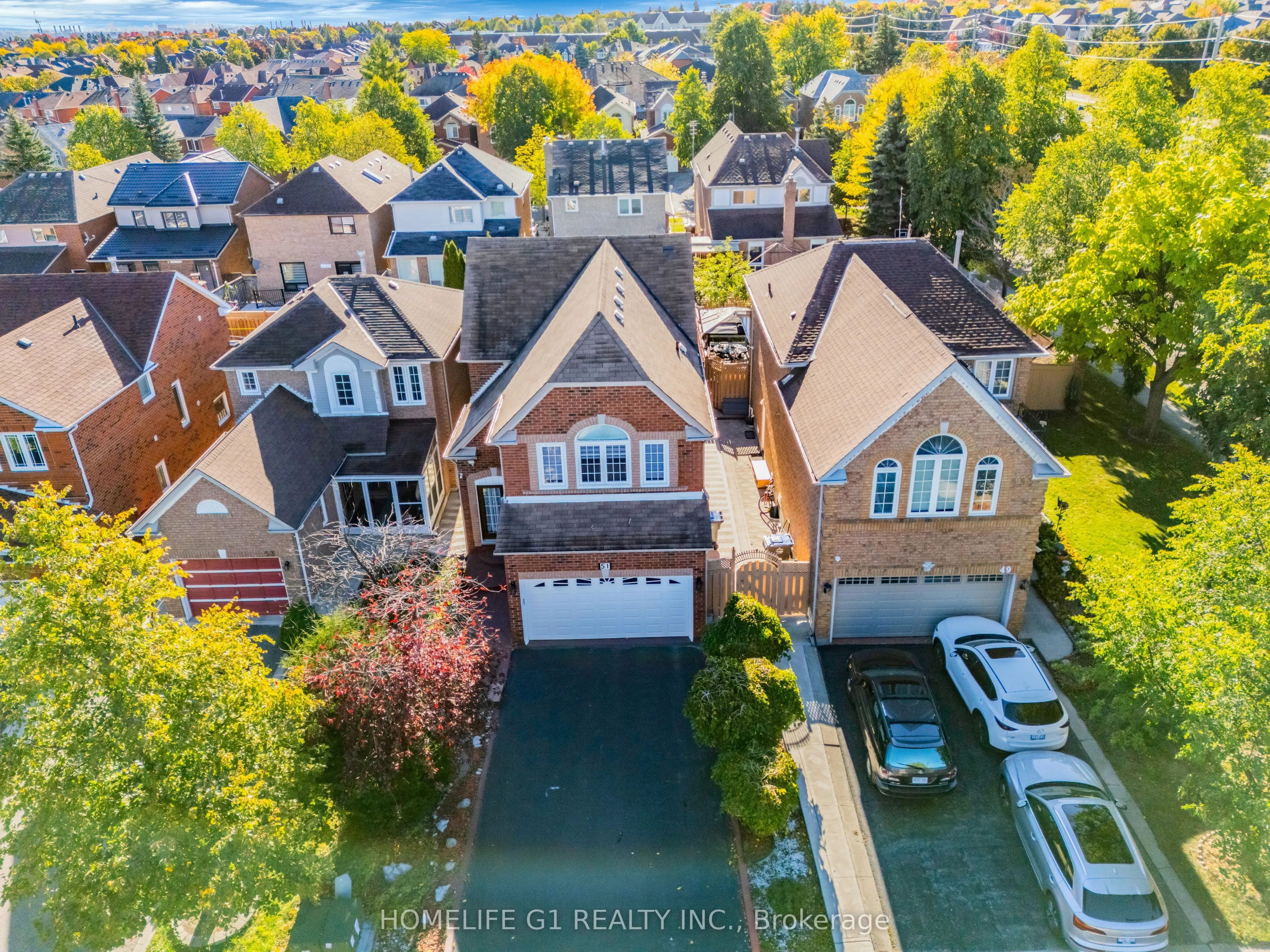 51 Rocky Mountain Crescent
