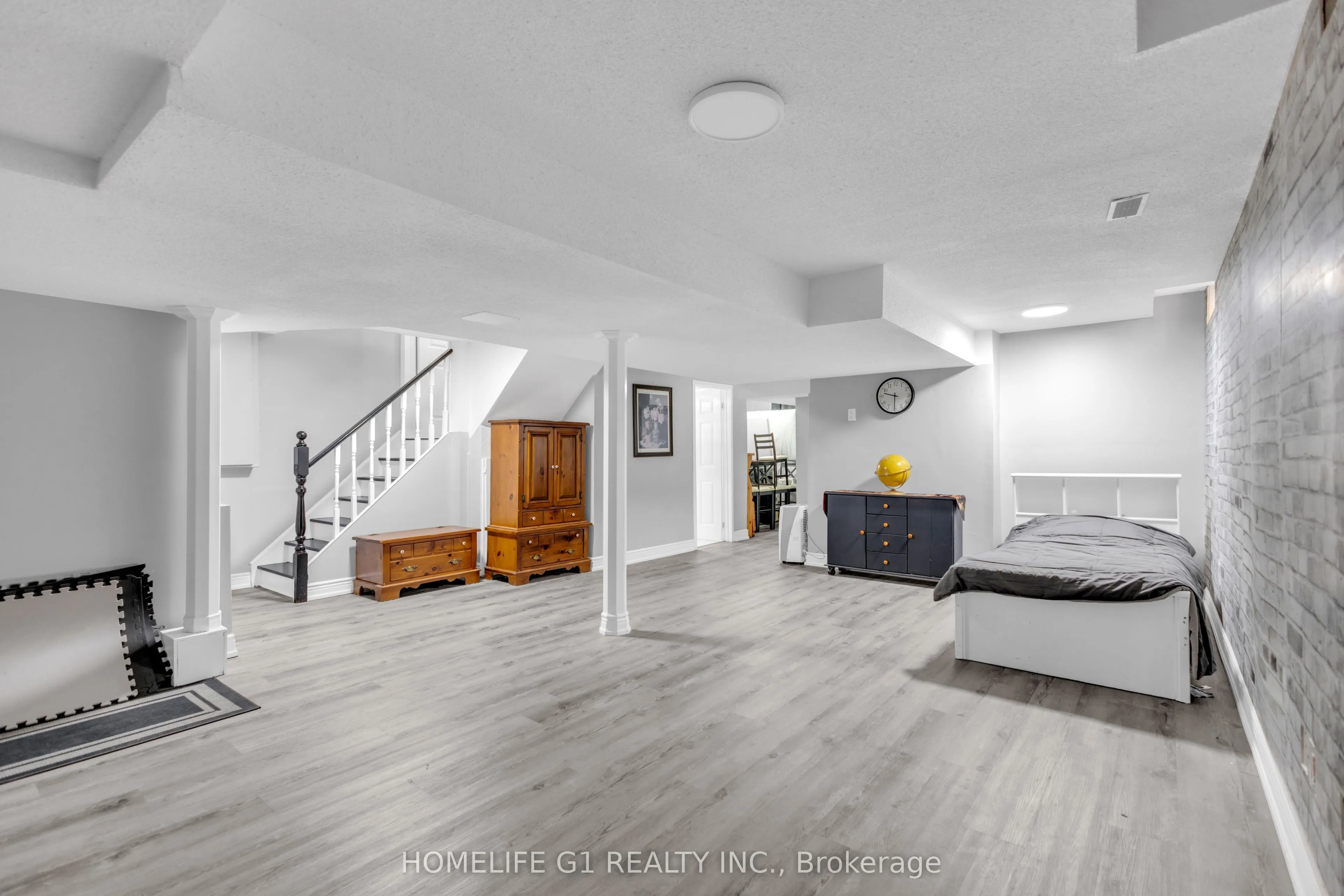 51 Rocky Mountain Crescent