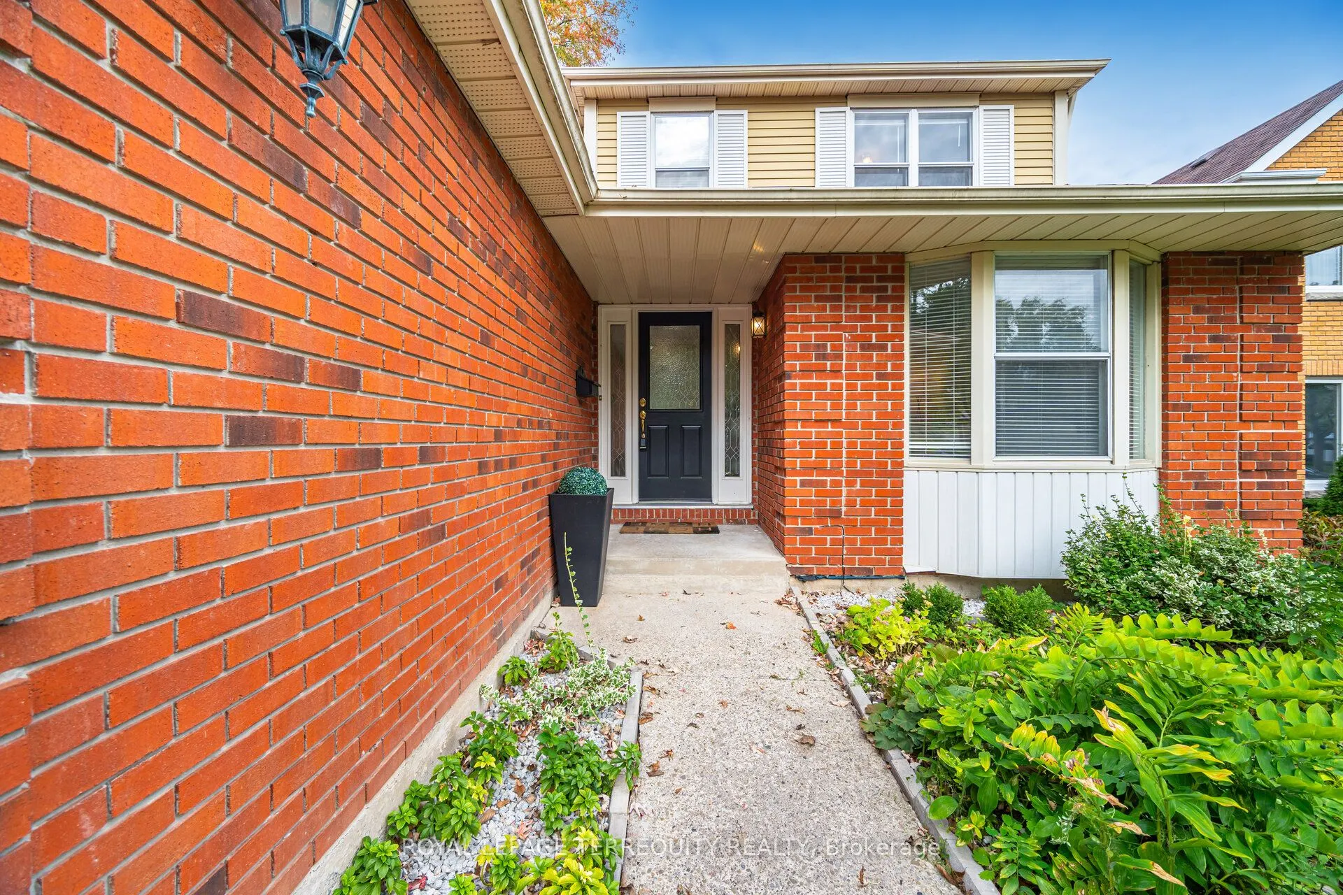 4085 Wheelwright Crescent