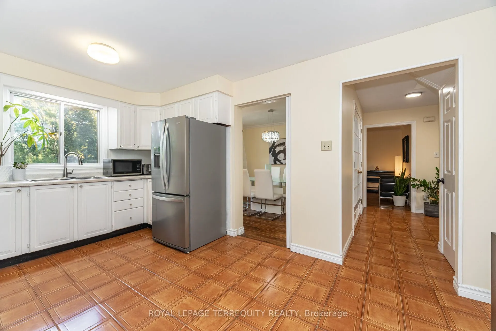 4085 Wheelwright Crescent