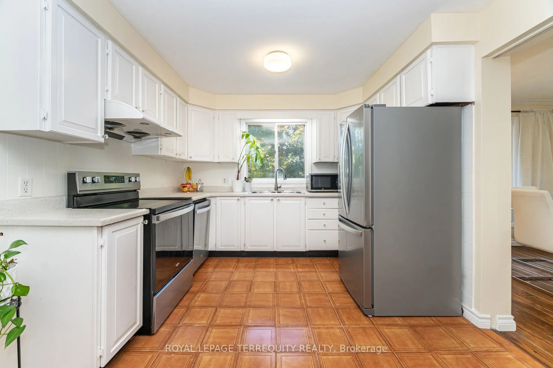 4085 Wheelwright Crescent