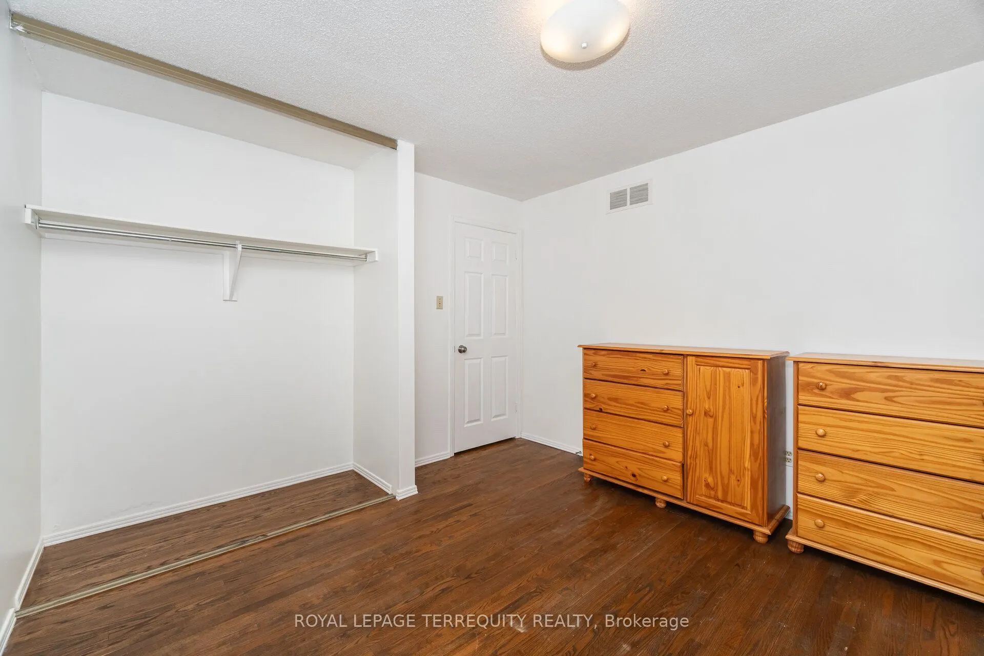 4085 Wheelwright Crescent