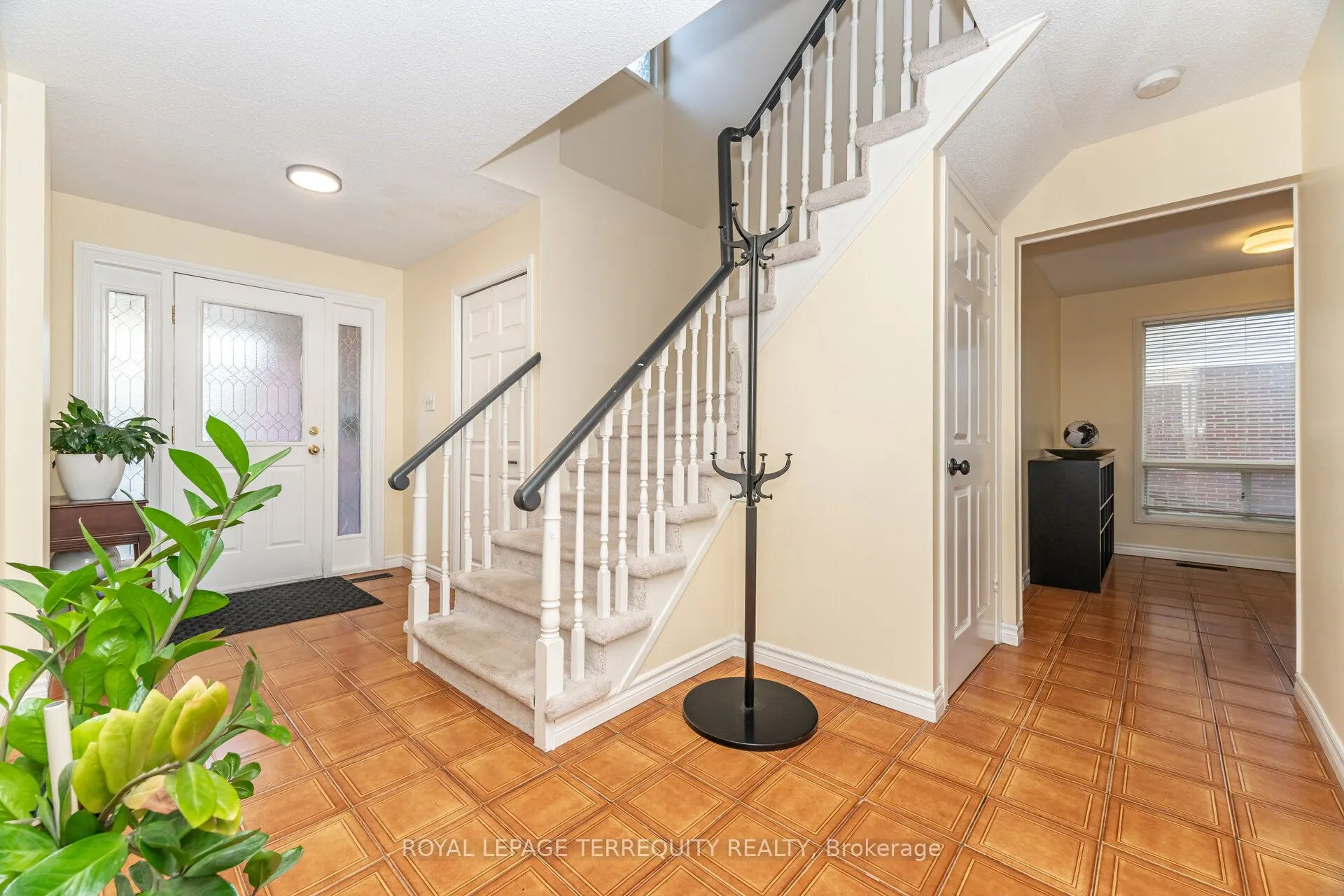 4085 Wheelwright Crescent