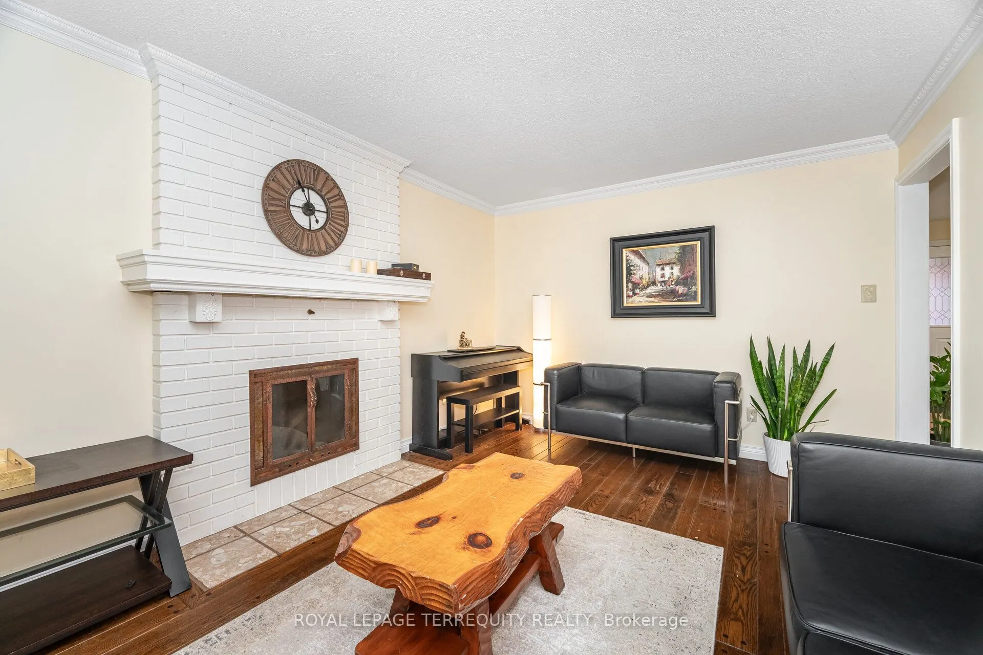 4085 Wheelwright Crescent