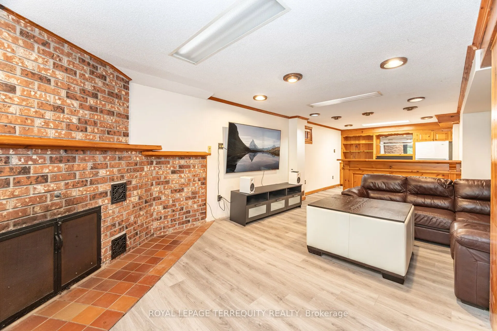 4085 Wheelwright Crescent