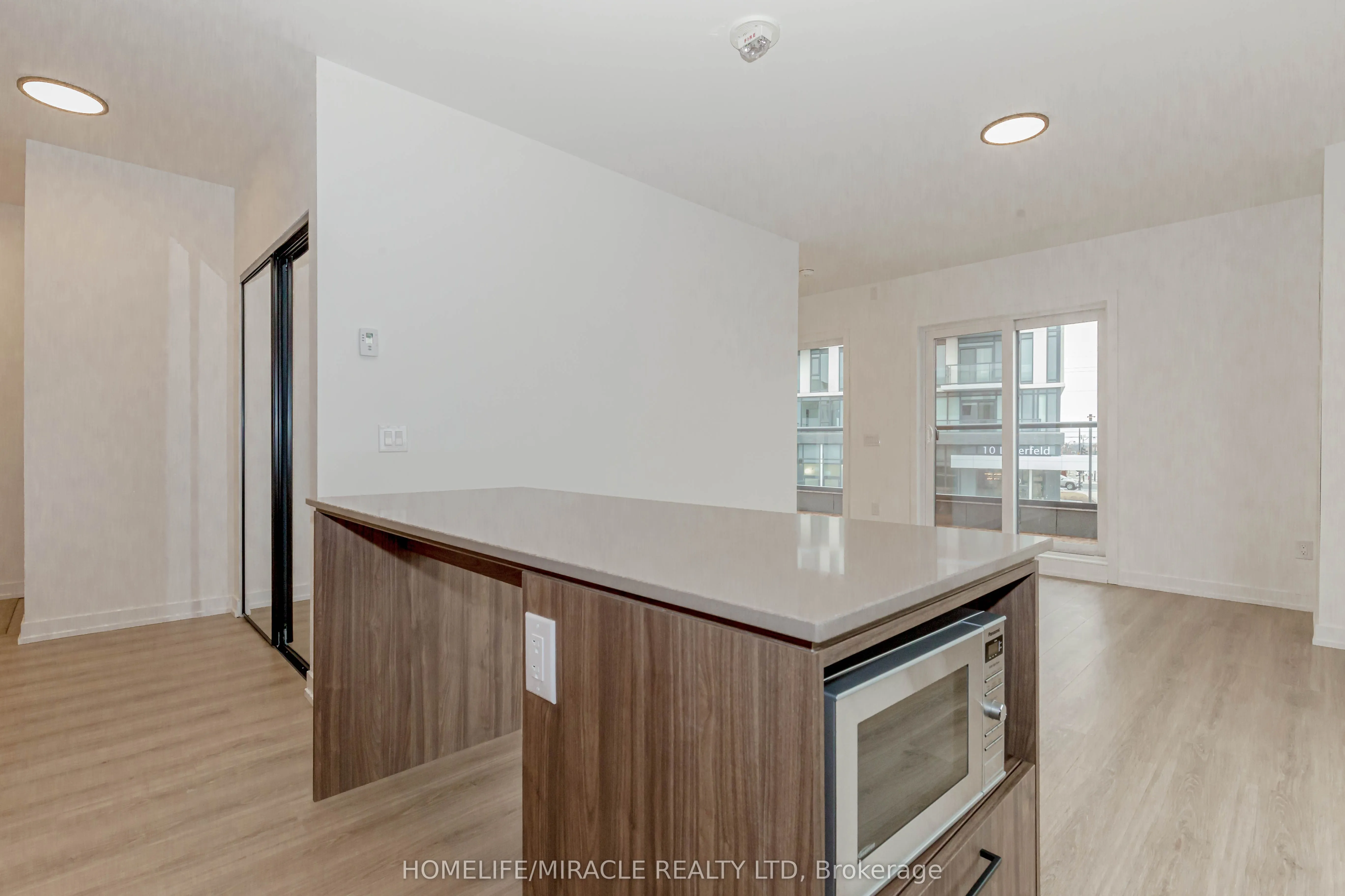 20 Lagerfeld Drive, ##11
