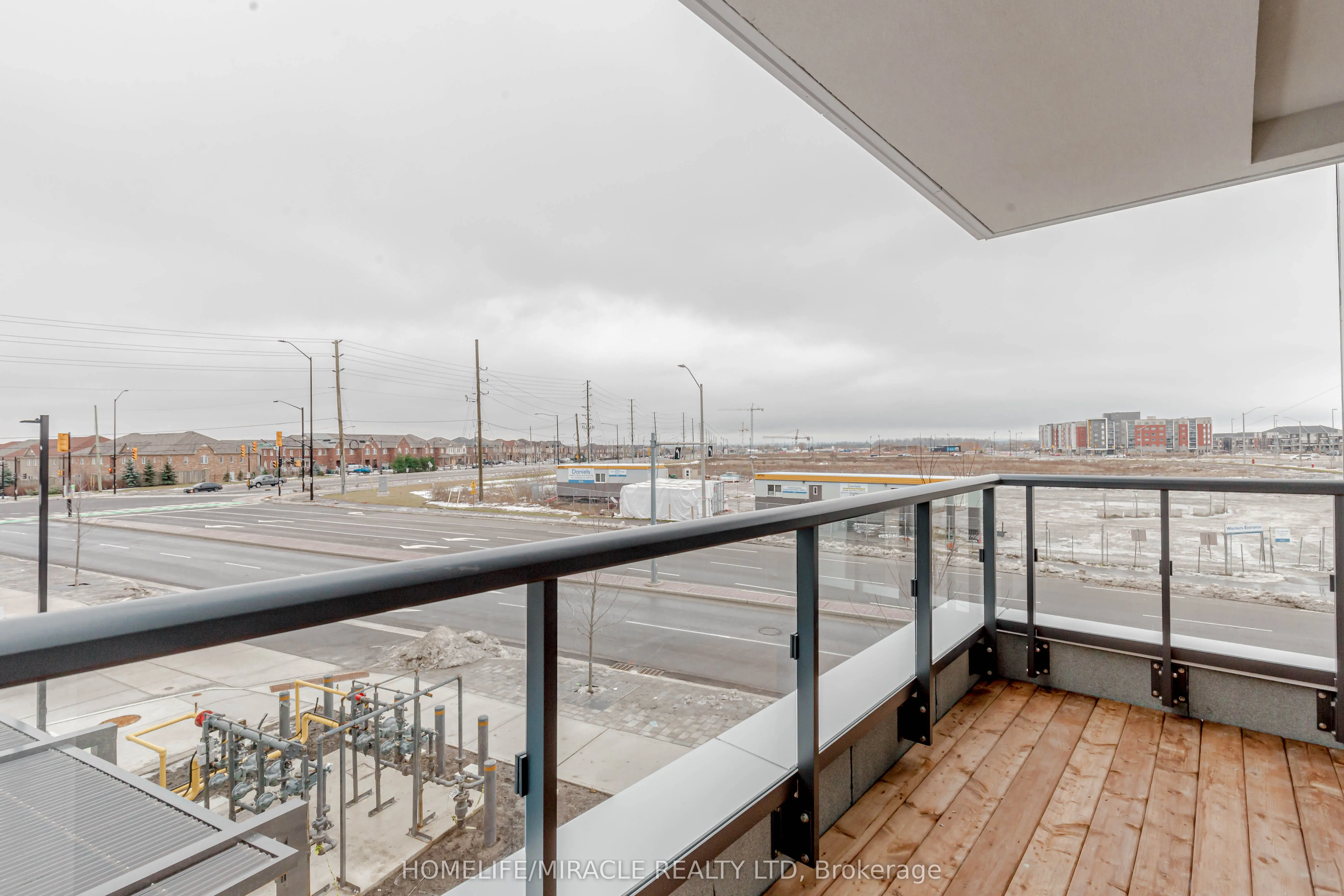 20 Lagerfeld Drive, ##11