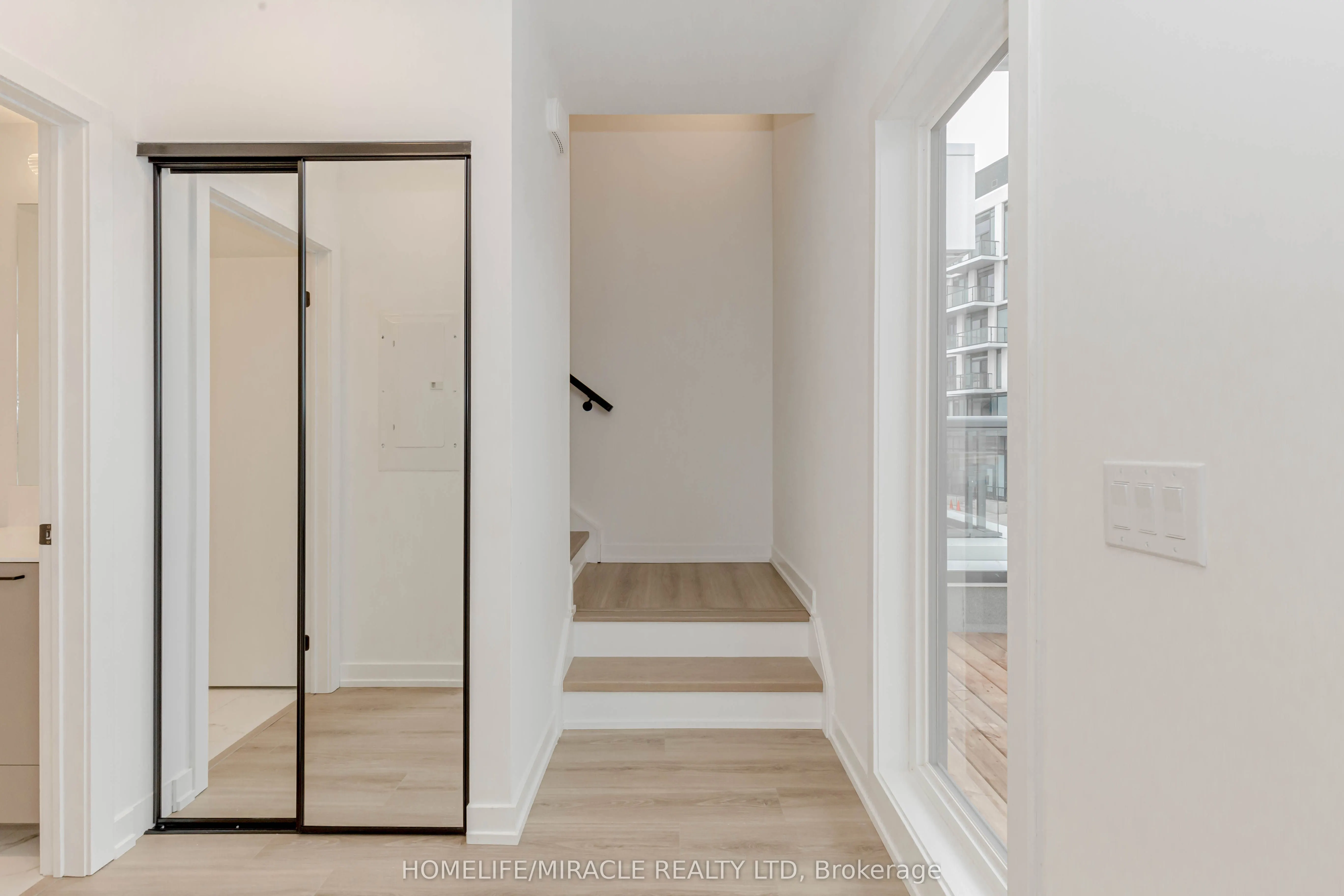 20 Lagerfeld Drive, ##11