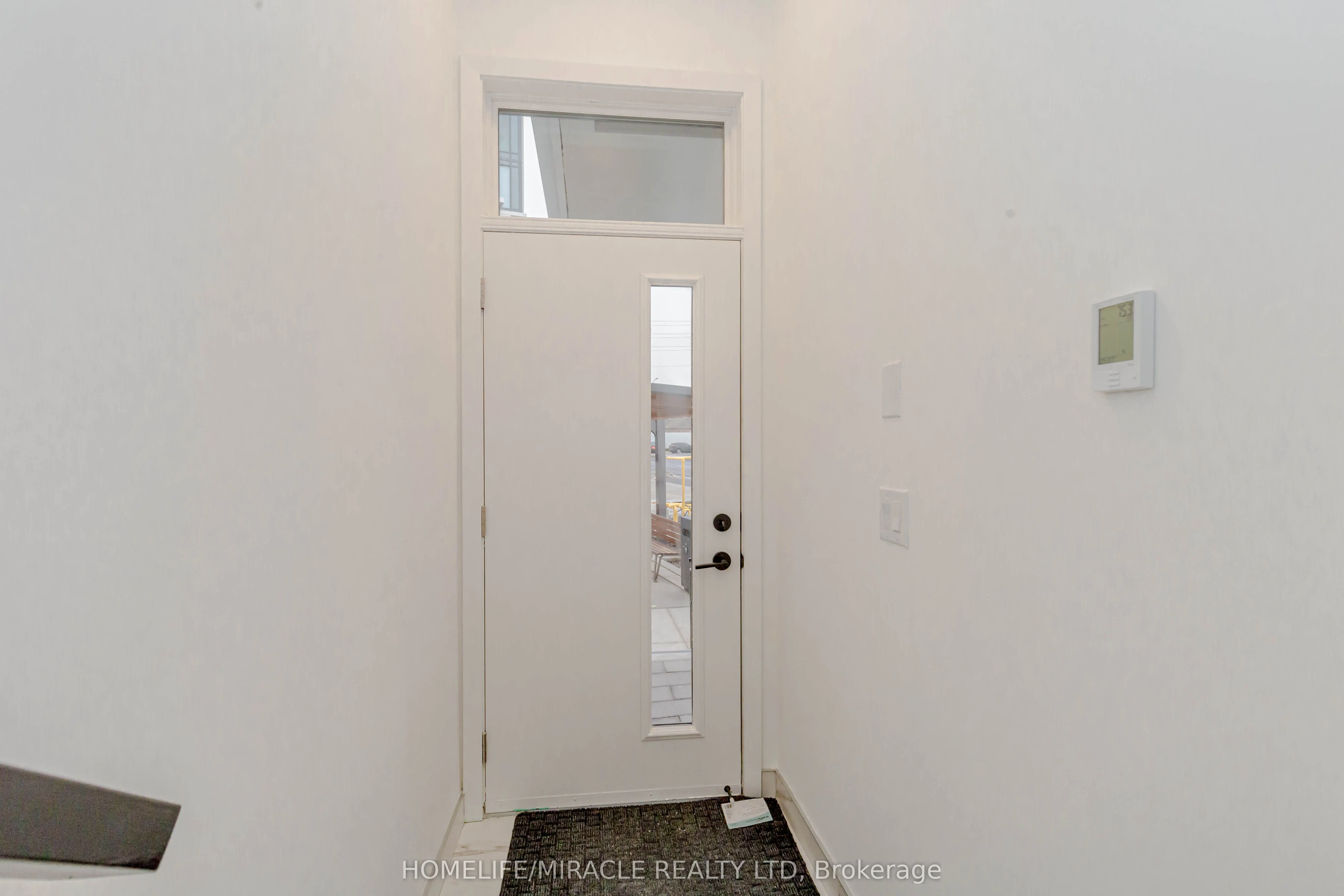 20 Lagerfeld Drive, ##11