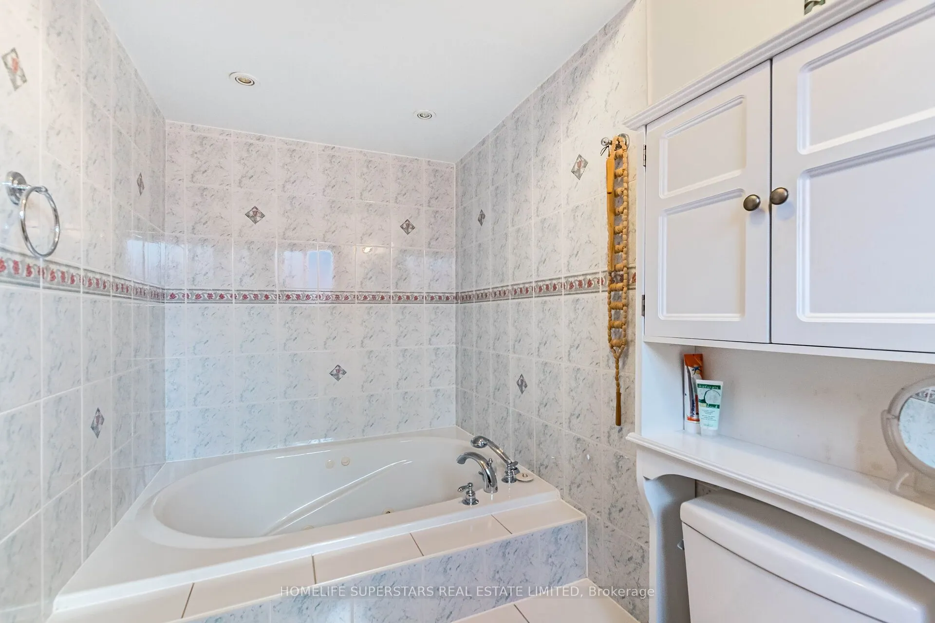 3995 Chicory Court
