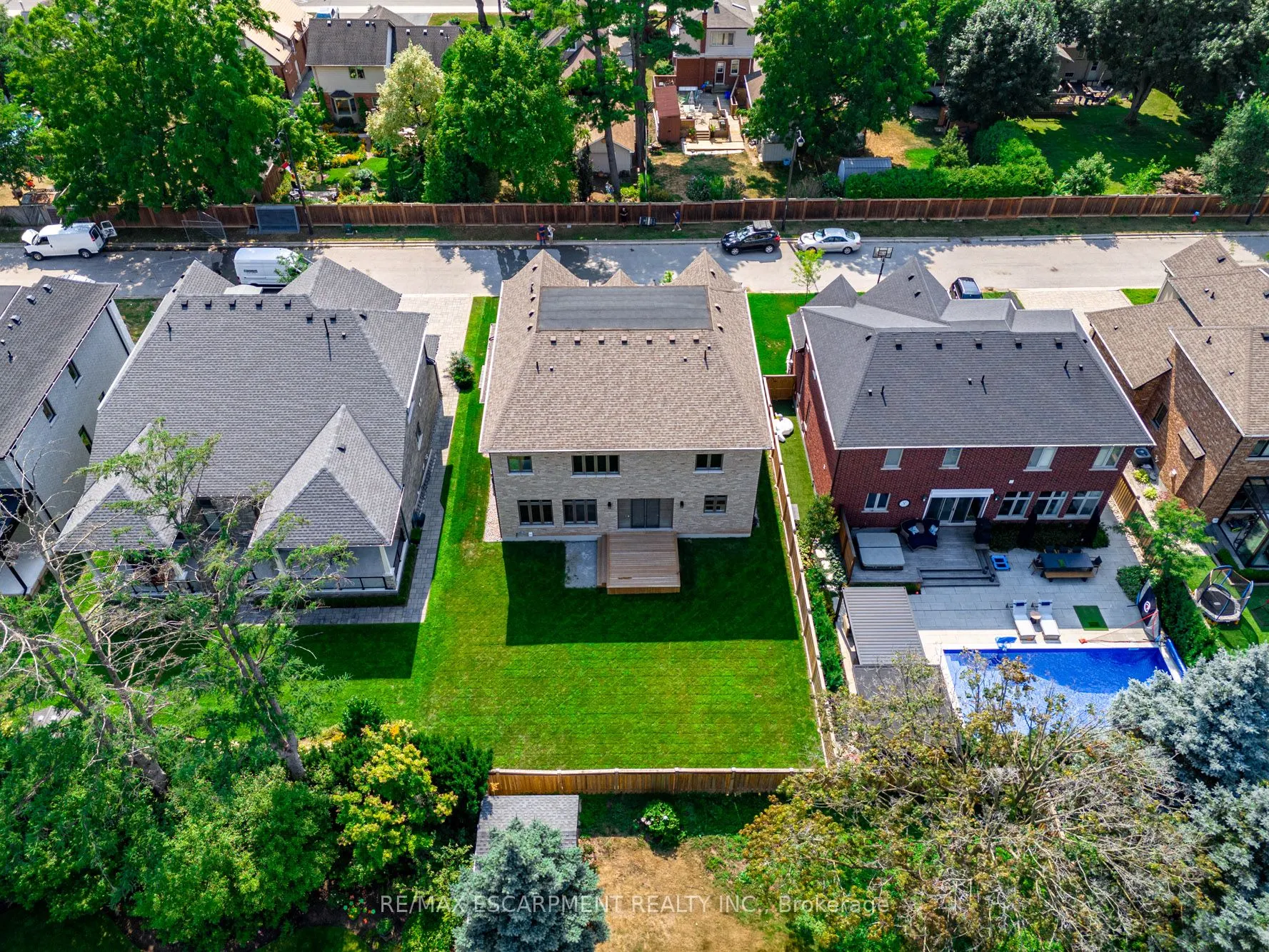 31 Bayside Court