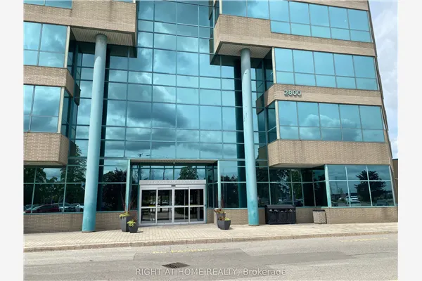 2800 Skymark Avenue, #32