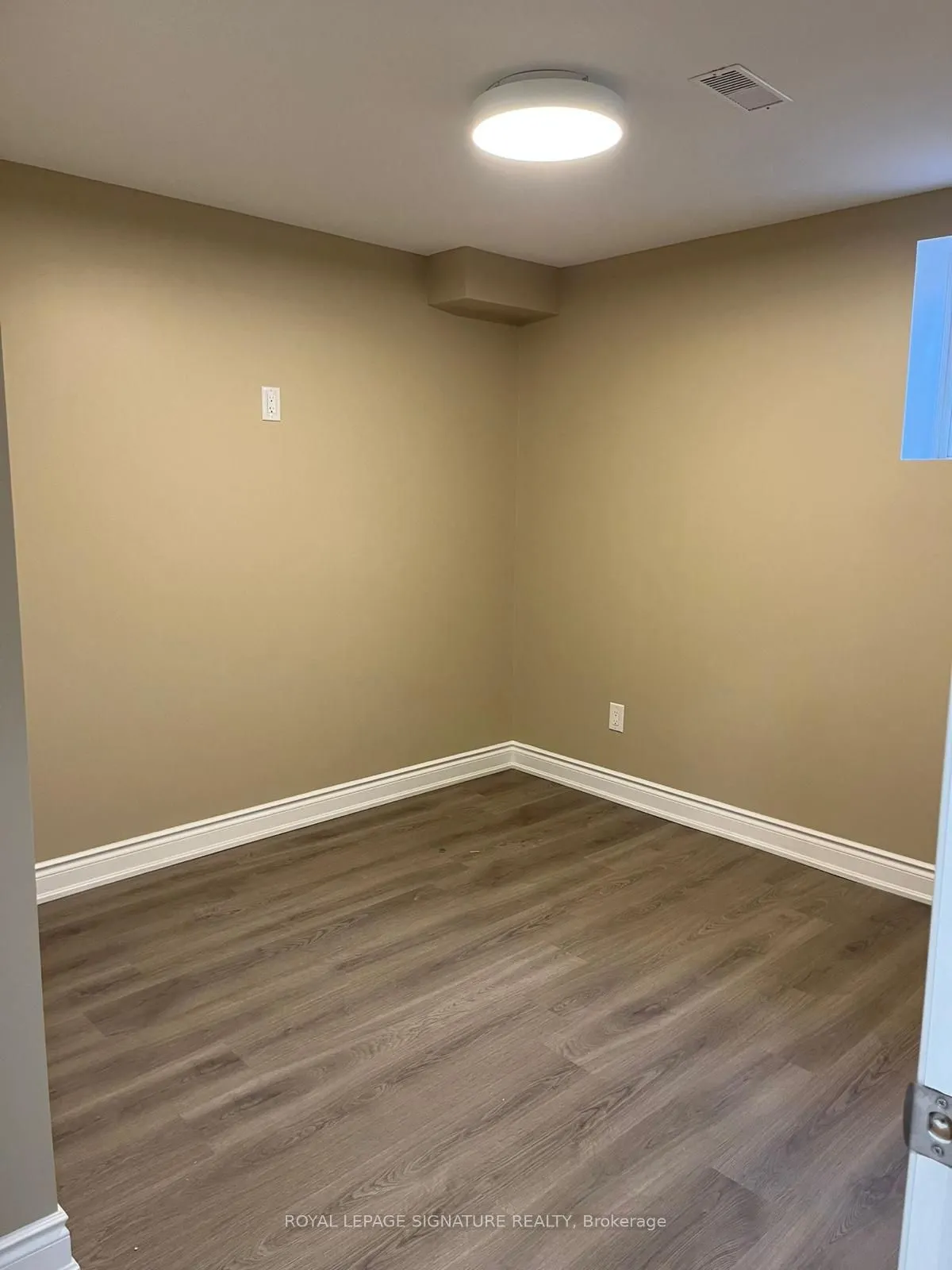 22 Temple Manor Road, #Basement