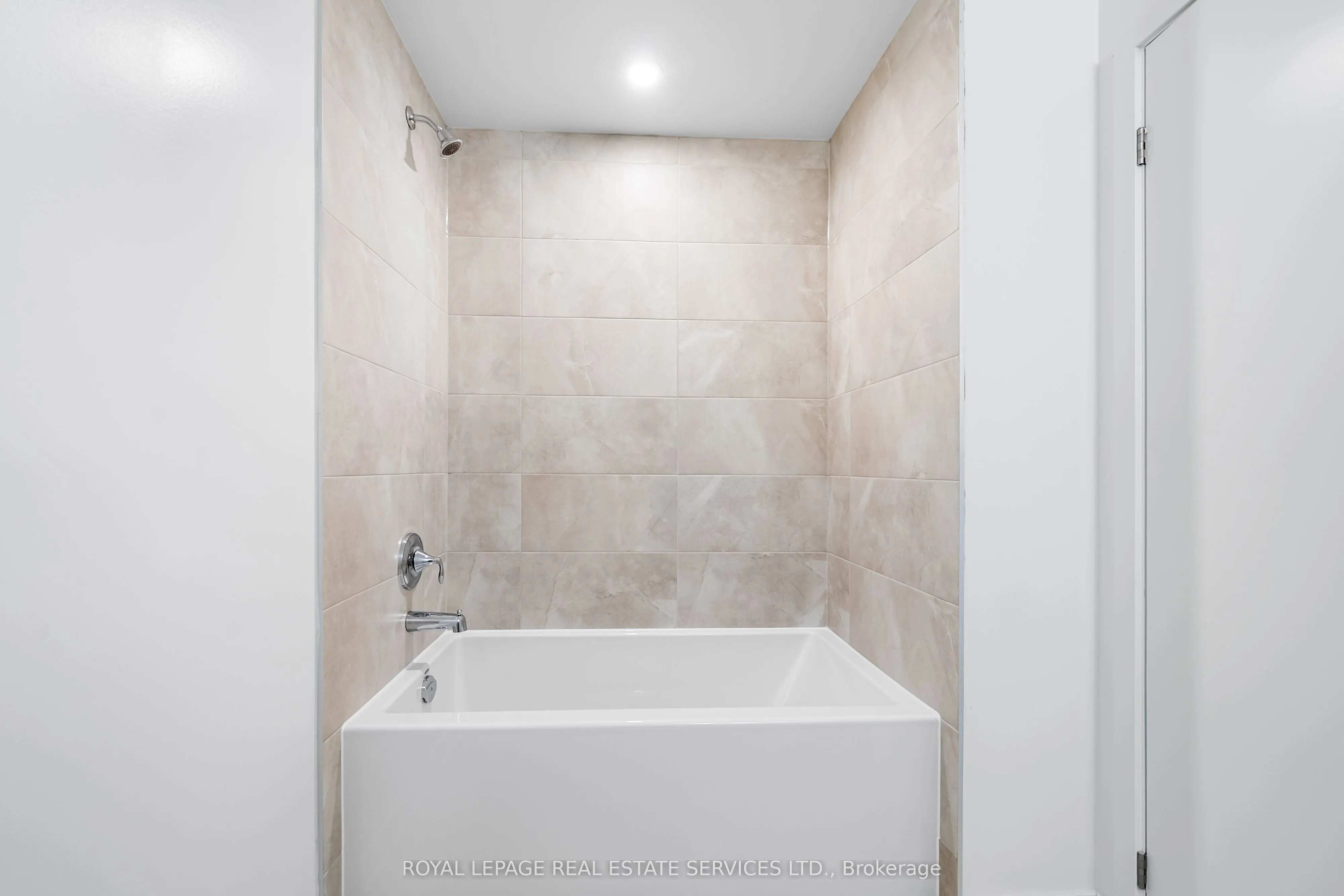 1035 Southdown Road, #1411