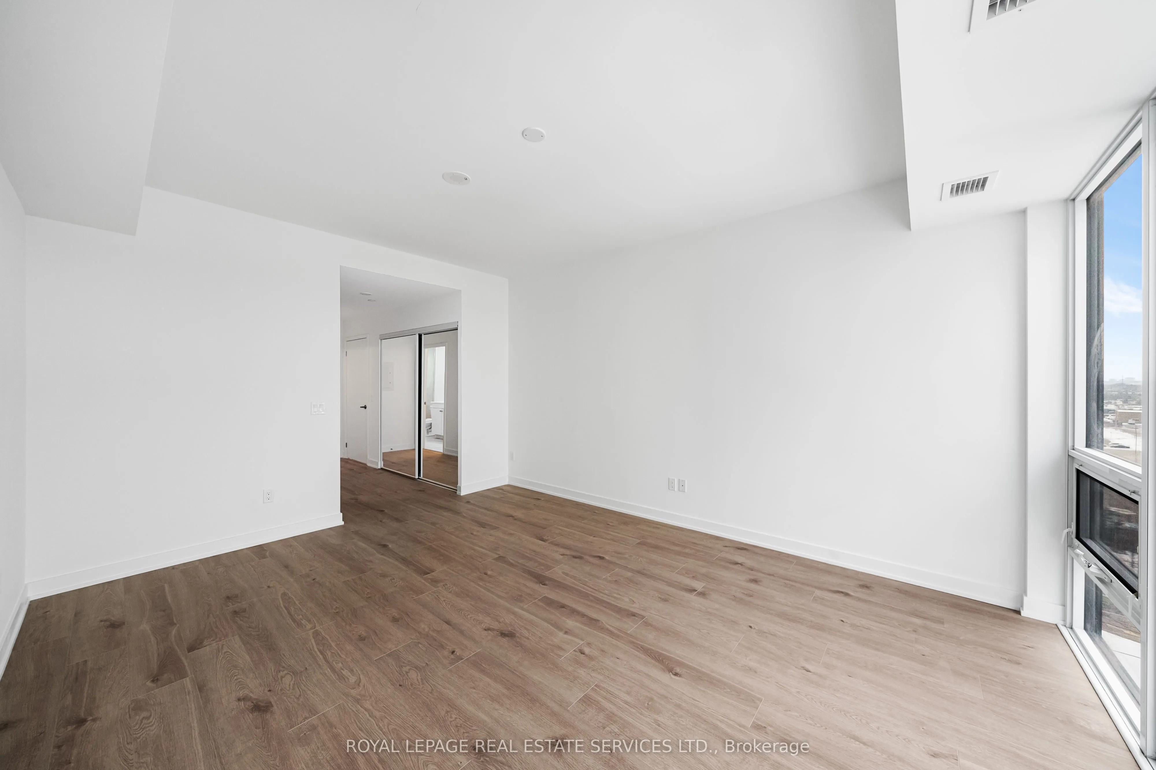 1035 Southdown Road, #1411