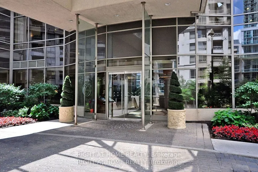 3880 Duke Of York Boulevard, #2807