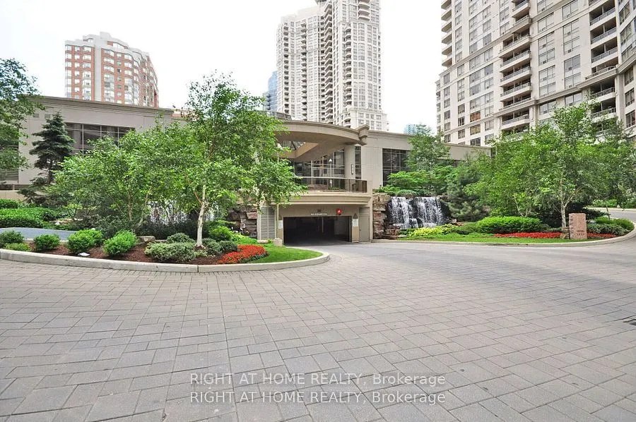 3880 Duke Of York Boulevard, #2807