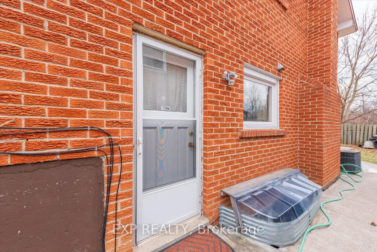 135 Mill Street N