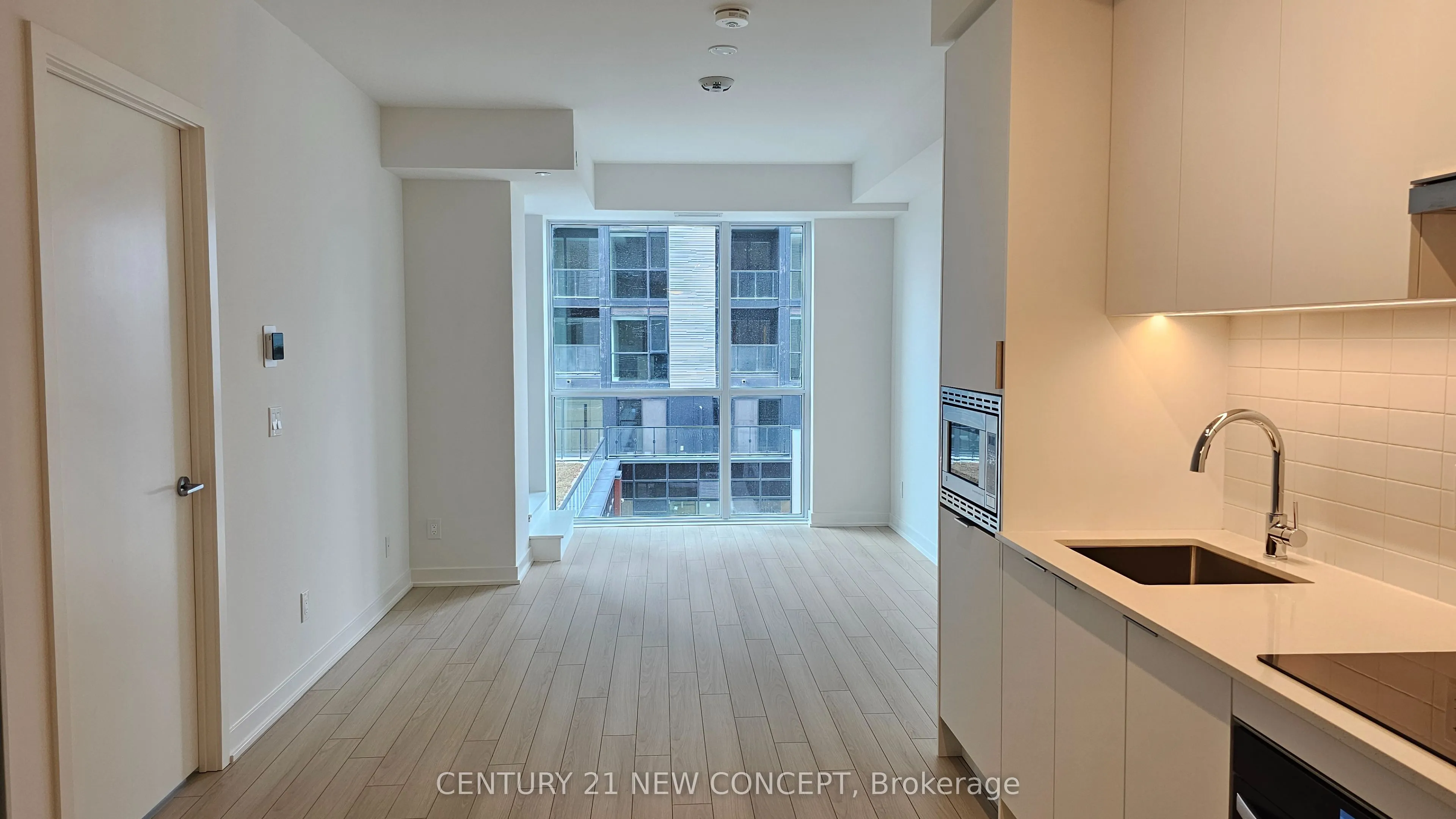 3071 Trafalgar Road, #401