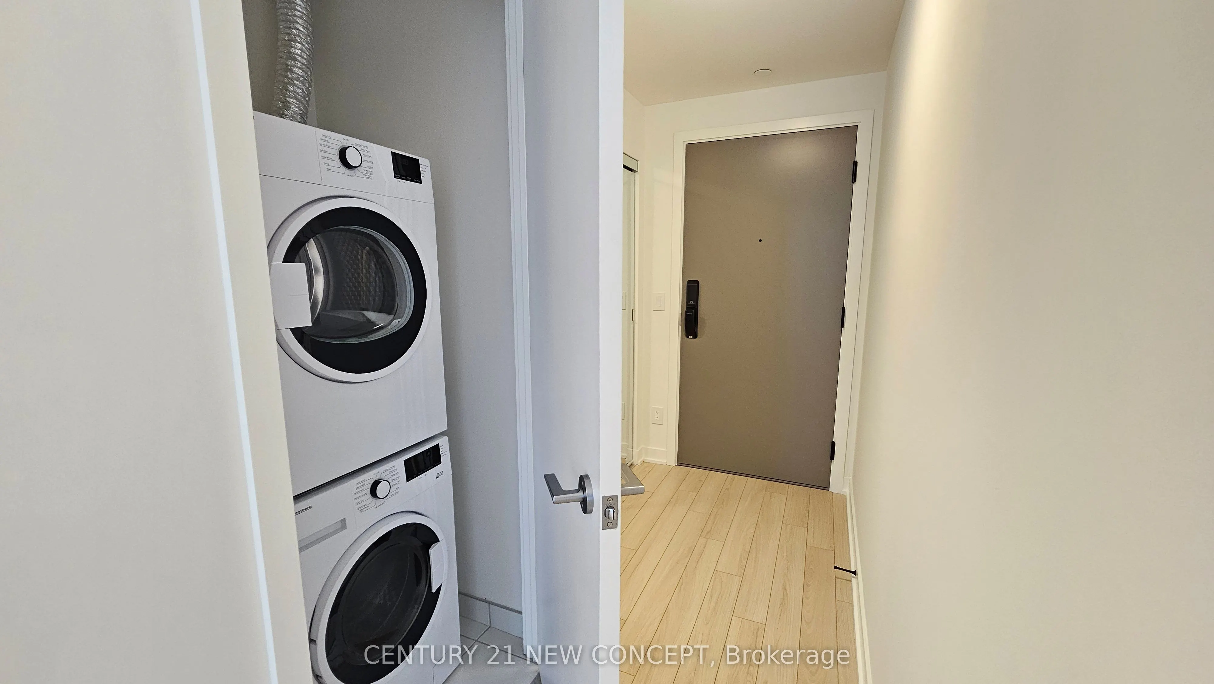 3071 Trafalgar Road, #401