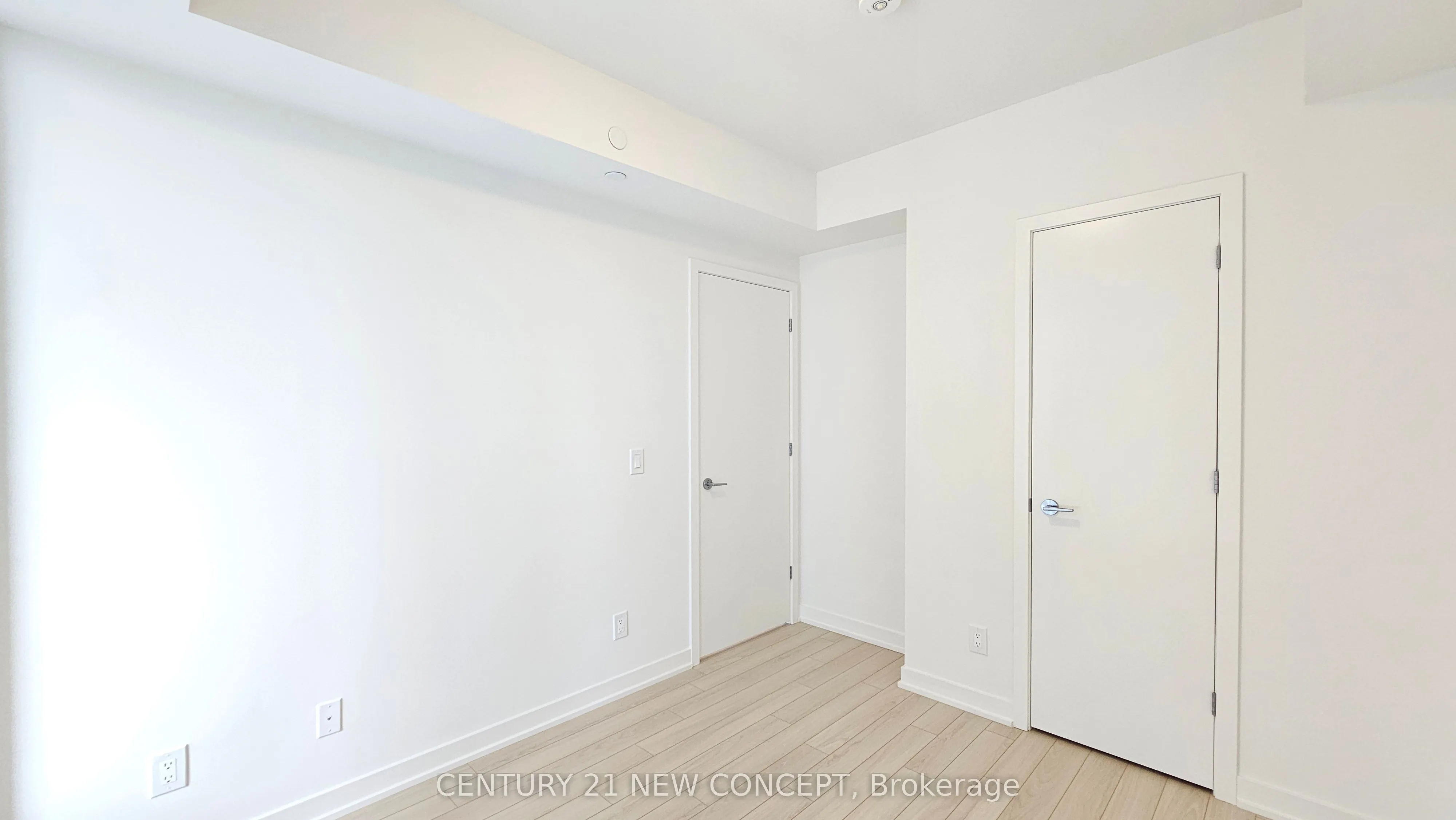 3071 Trafalgar Road, #401