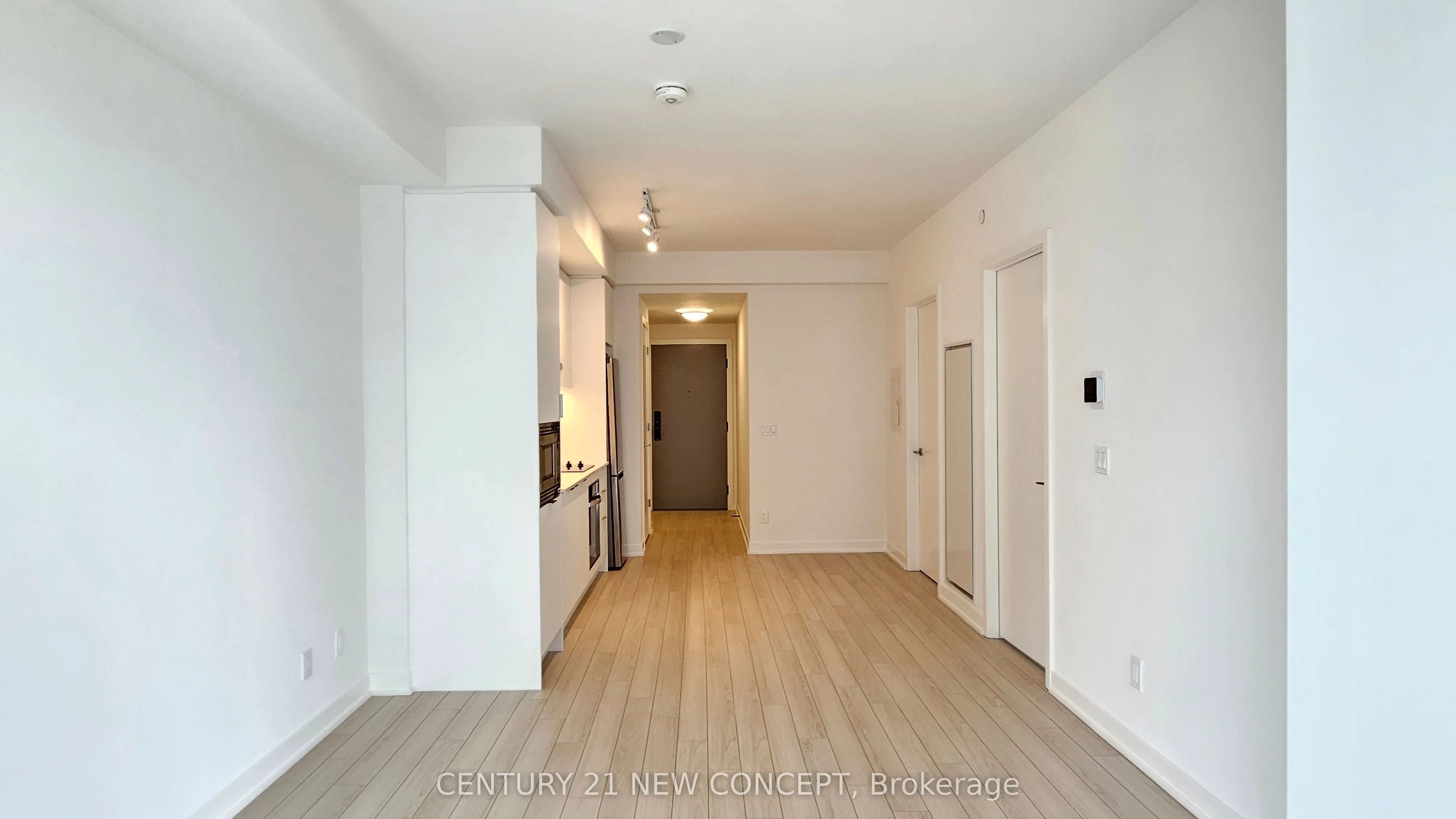 3071 Trafalgar Road, #401