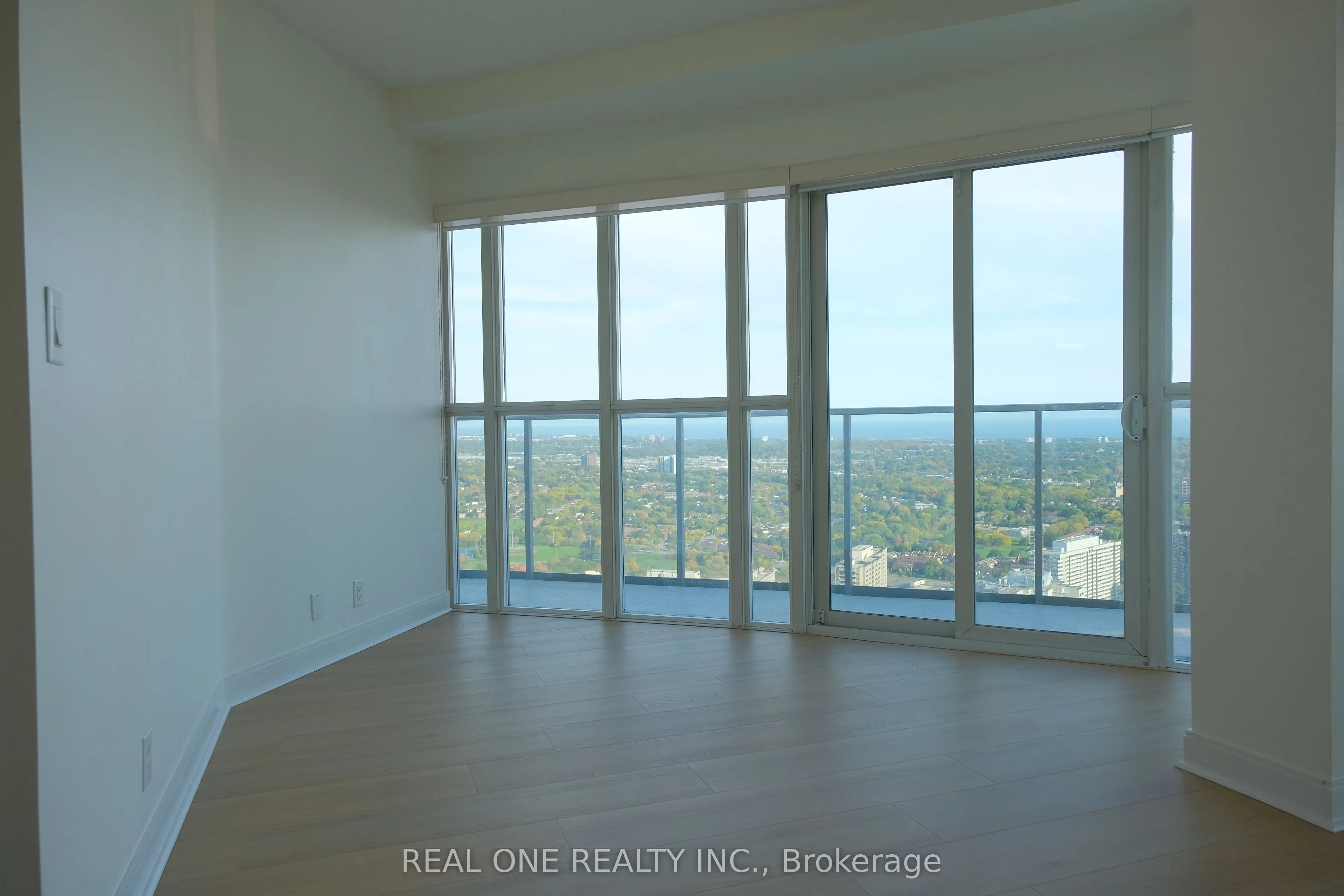 60 Absolute Avenue, #4402