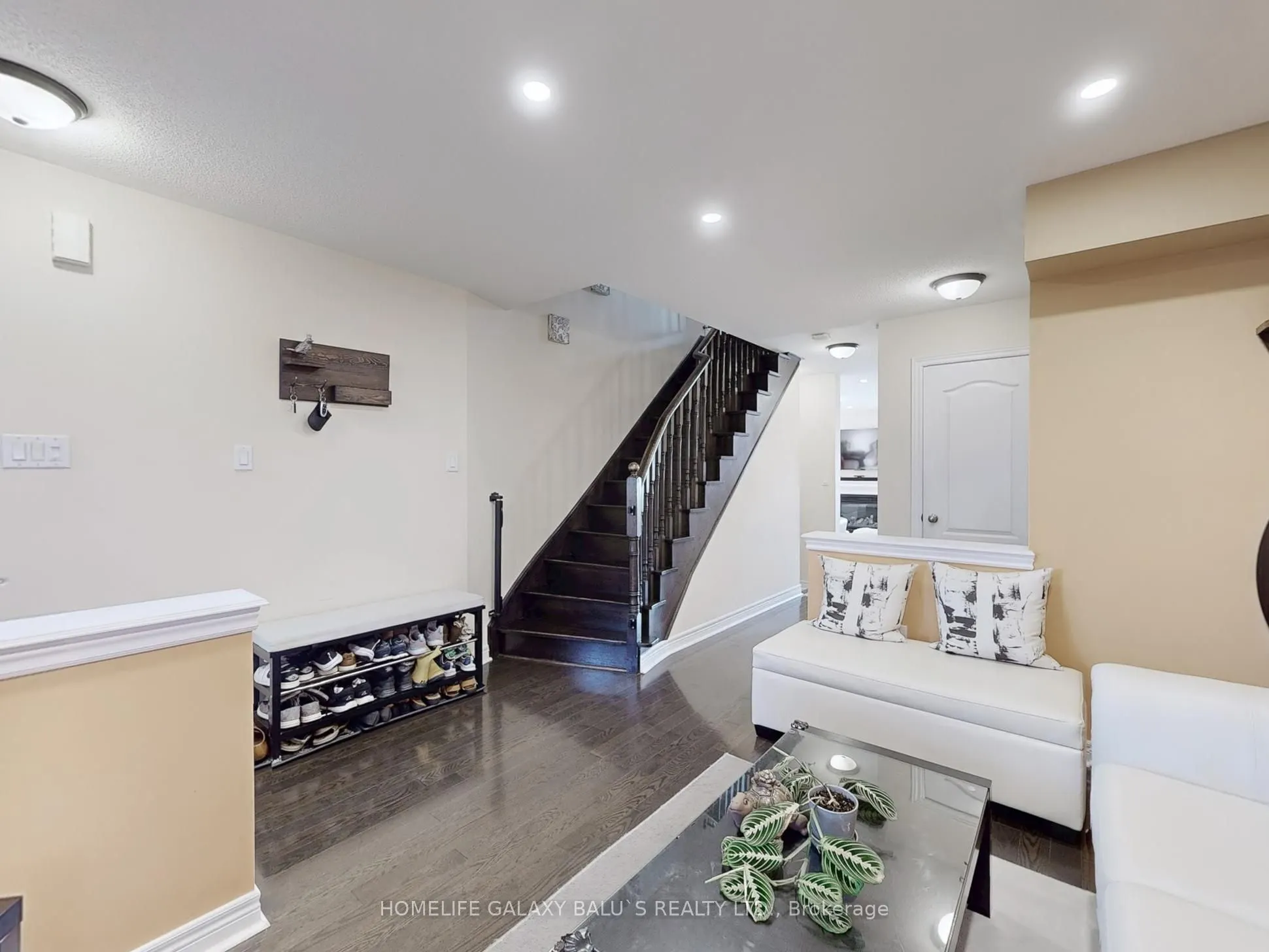 493 Nairn Circle