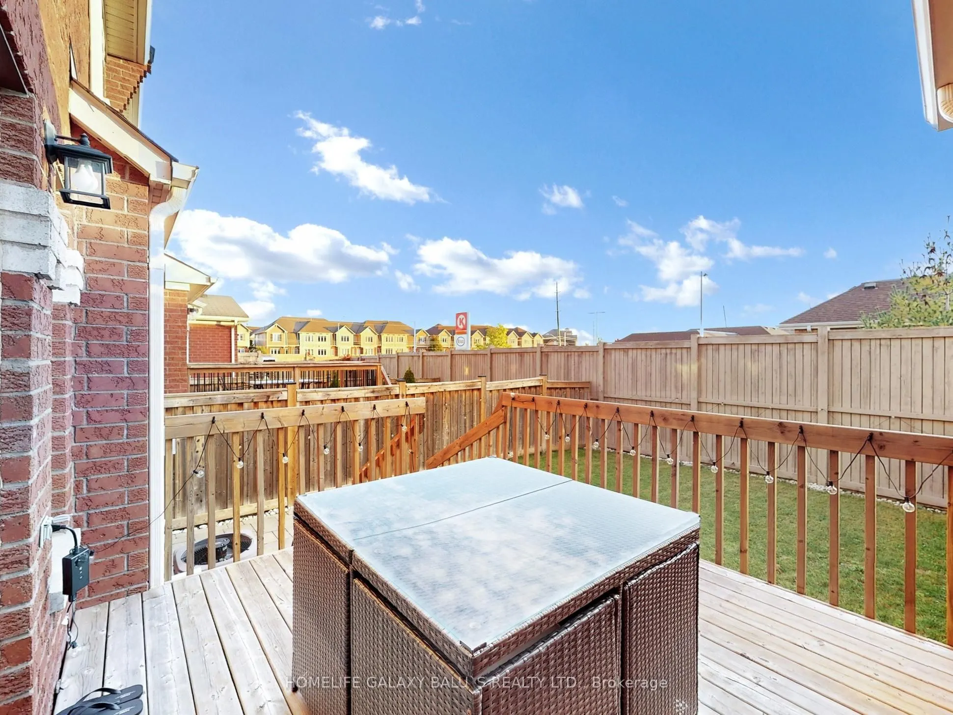 493 Nairn Circle