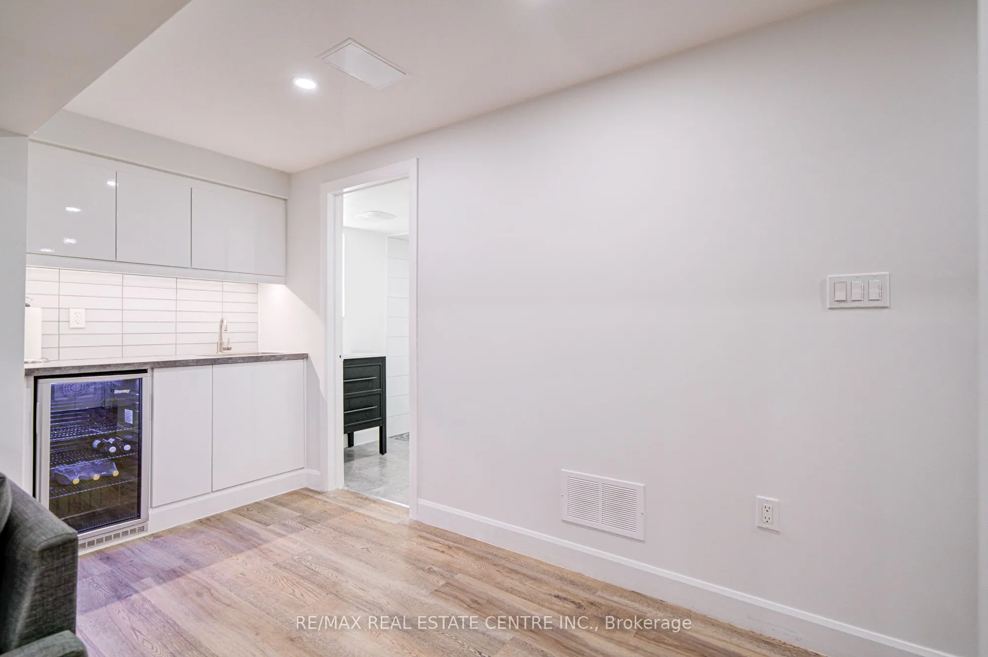 3268 Cloise Way