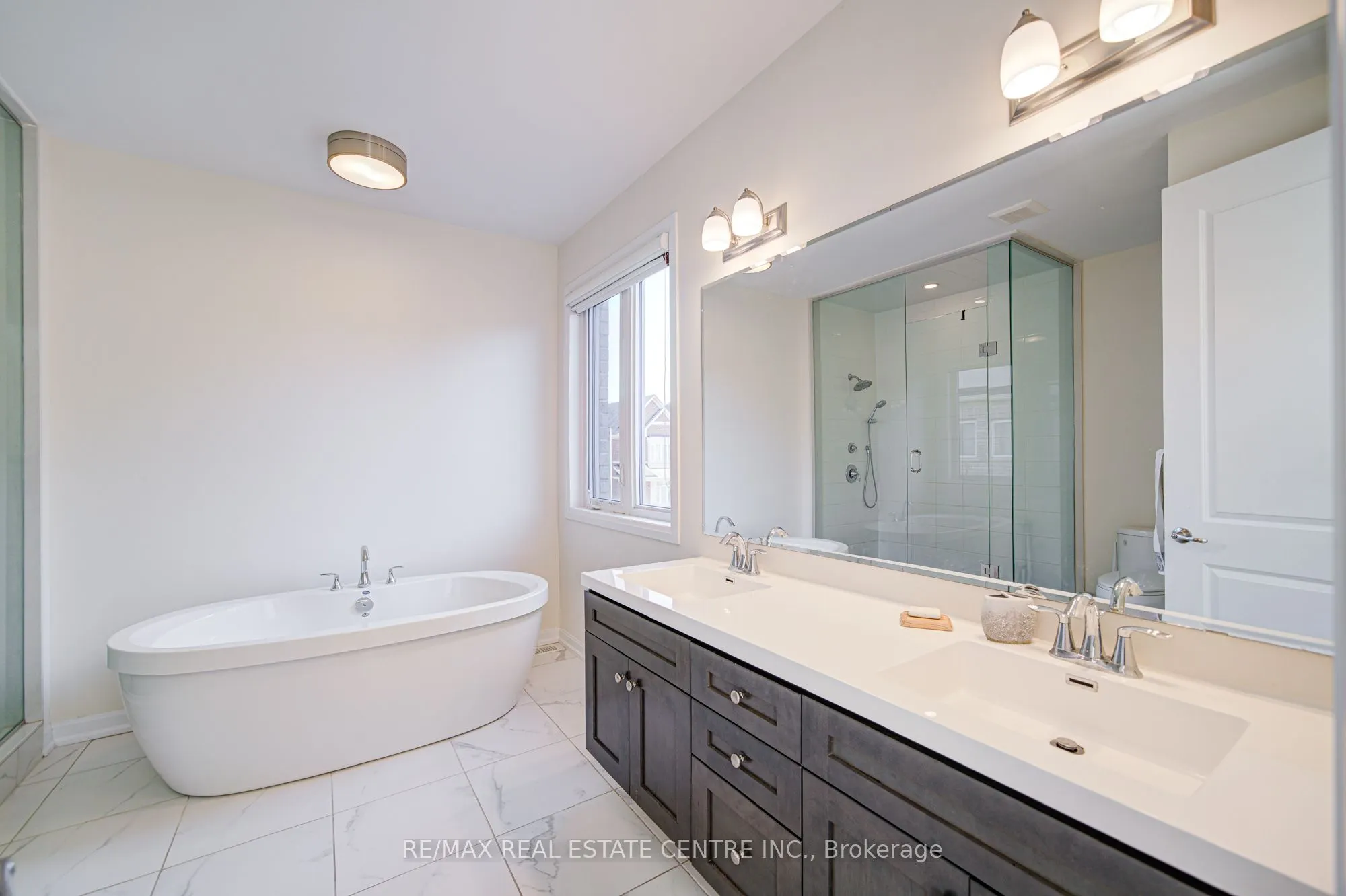 3268 Cloise Way