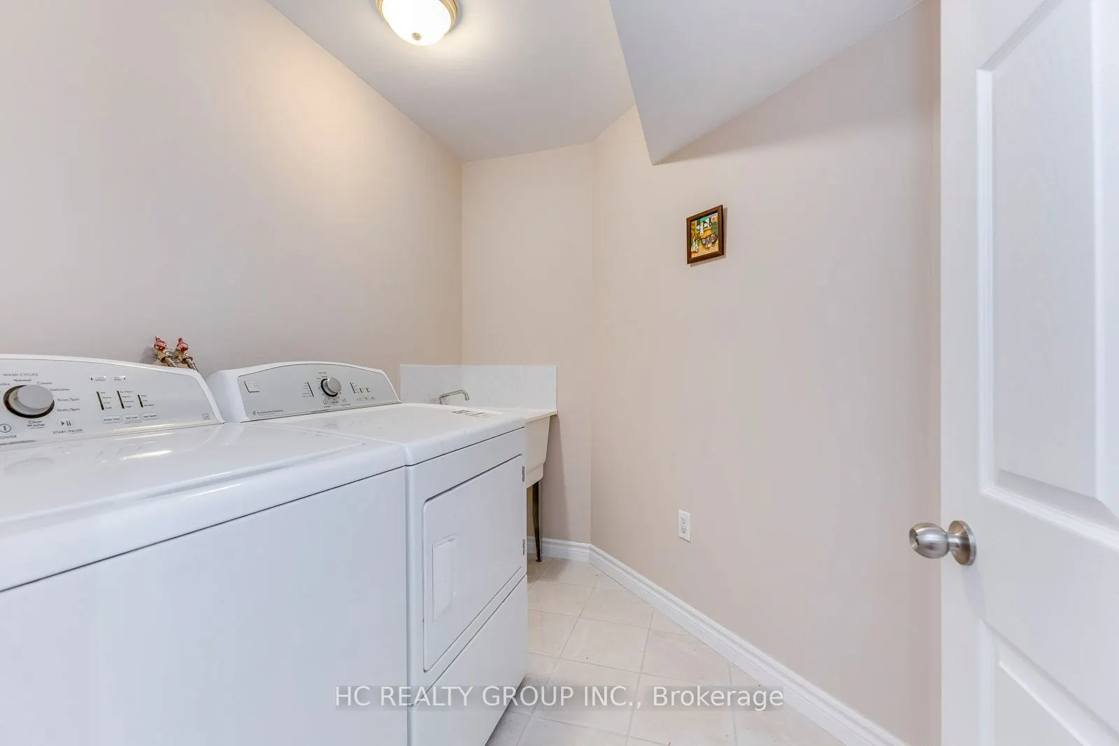 2591 North Ridge Trail