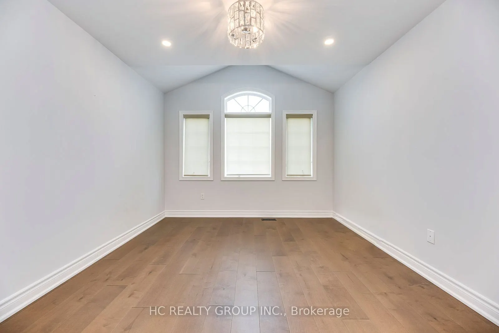 2591 North Ridge Trail