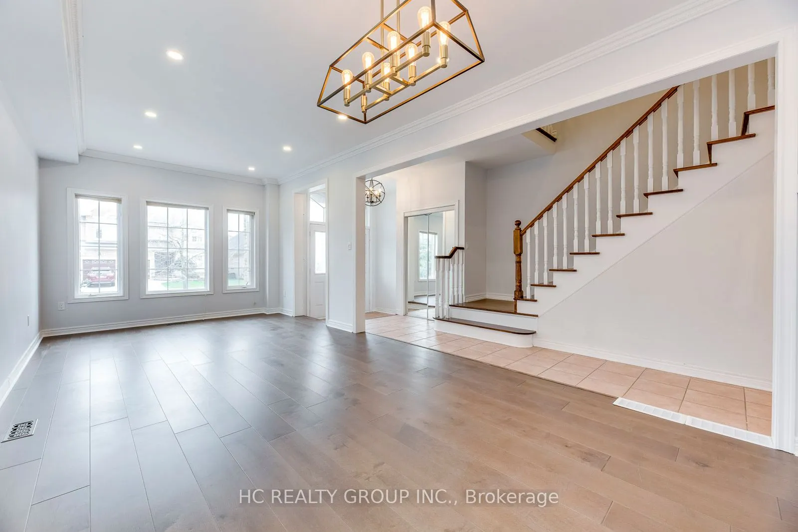 2591 North Ridge Trail