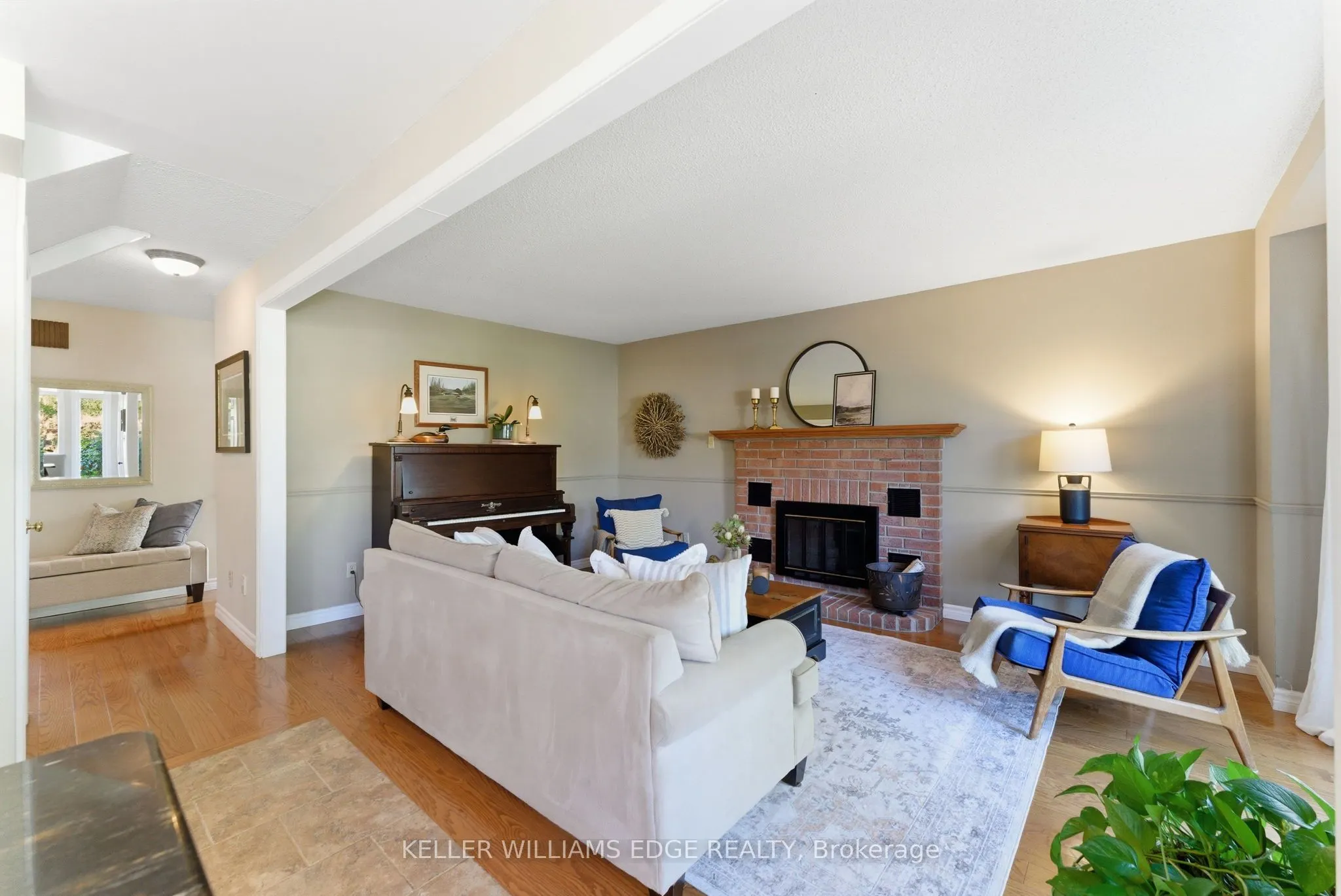 2163 Winding Way