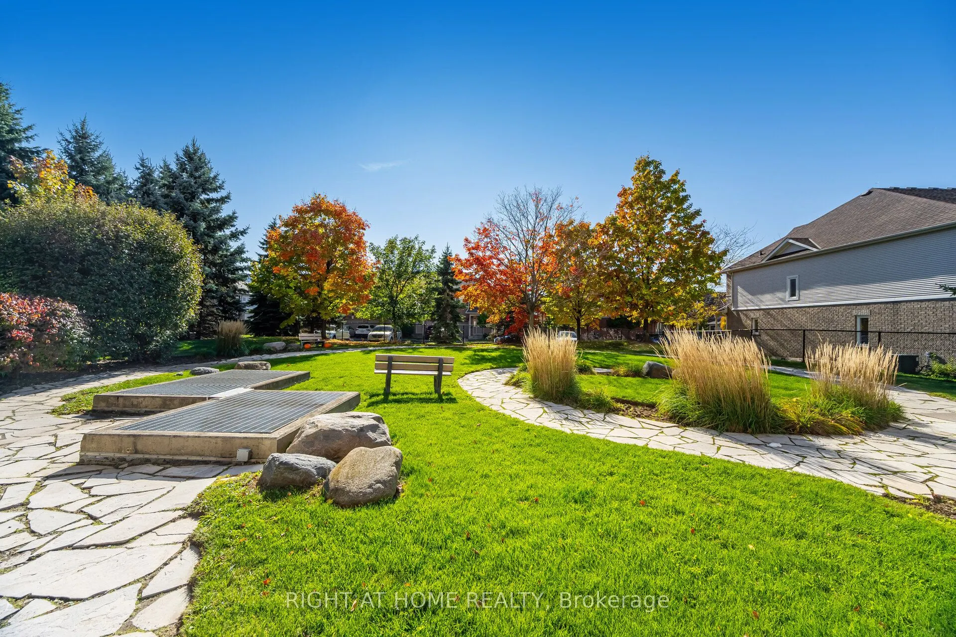 1140 Parkwest Place, #605