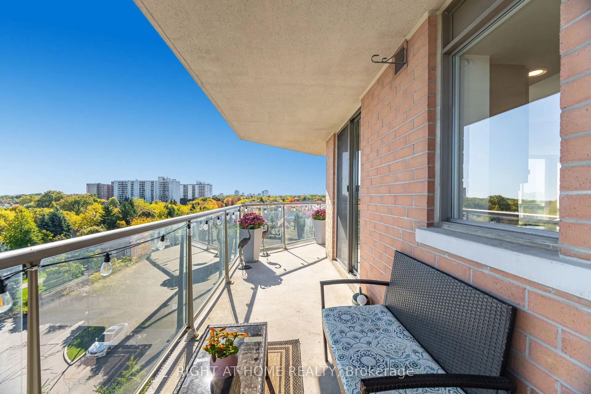 1140 Parkwest Place, #605