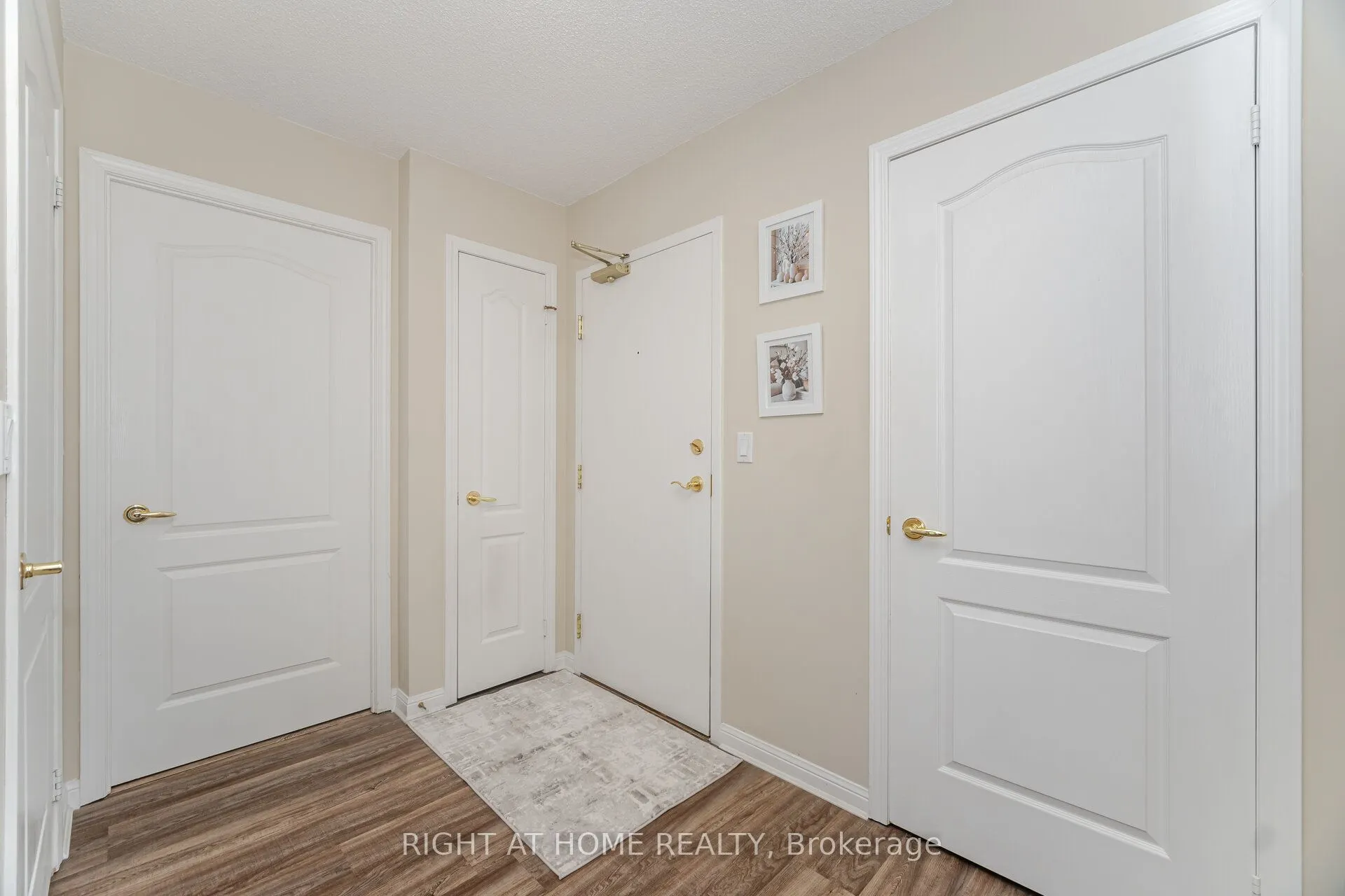 1140 Parkwest Place, #605