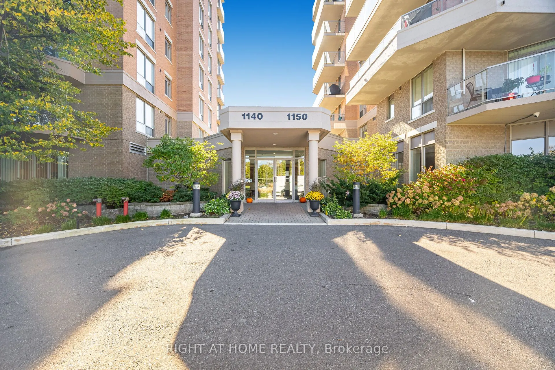 1140 Parkwest Place, #605