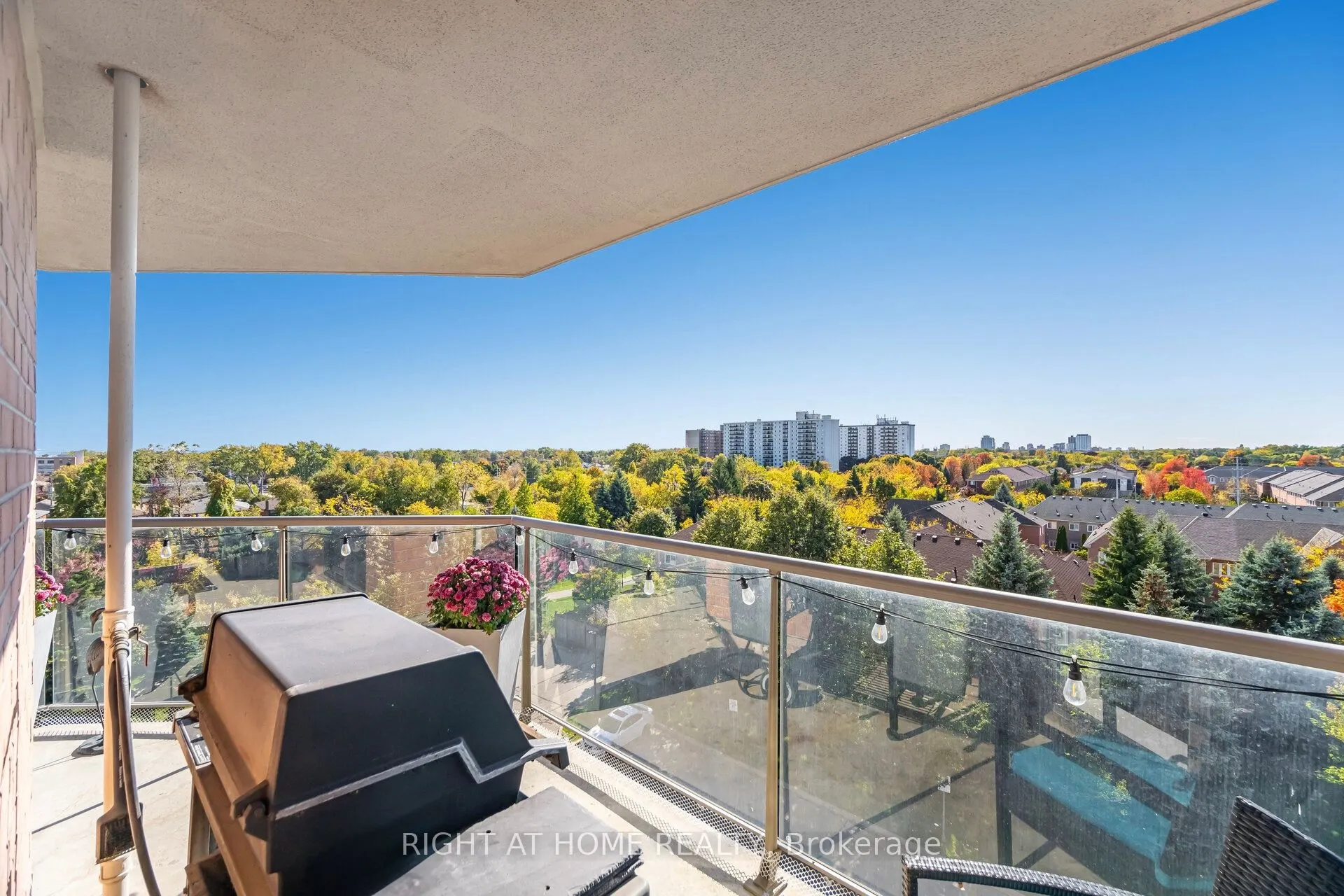 1140 Parkwest Place, #605