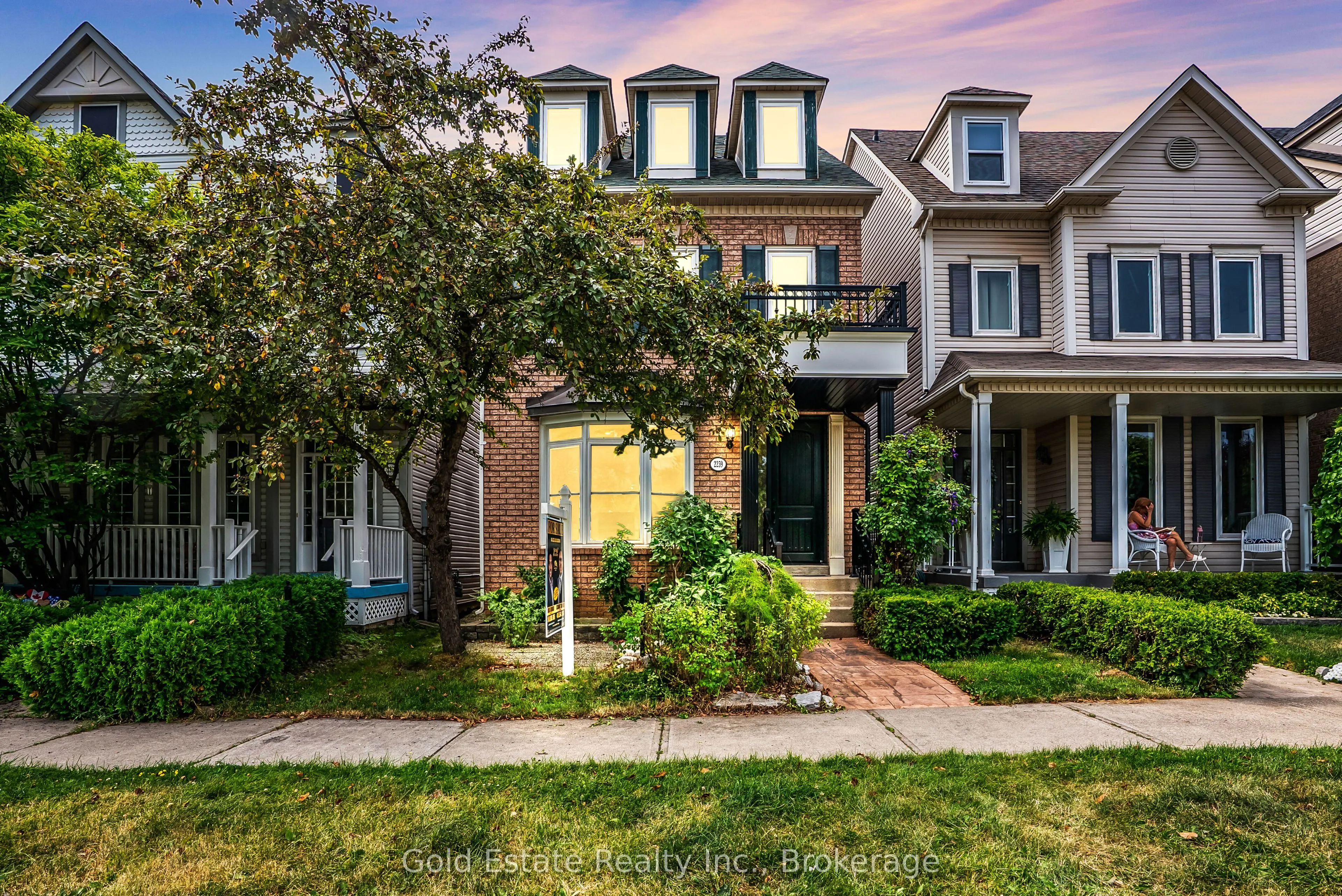 2259 Meadowland Drive N