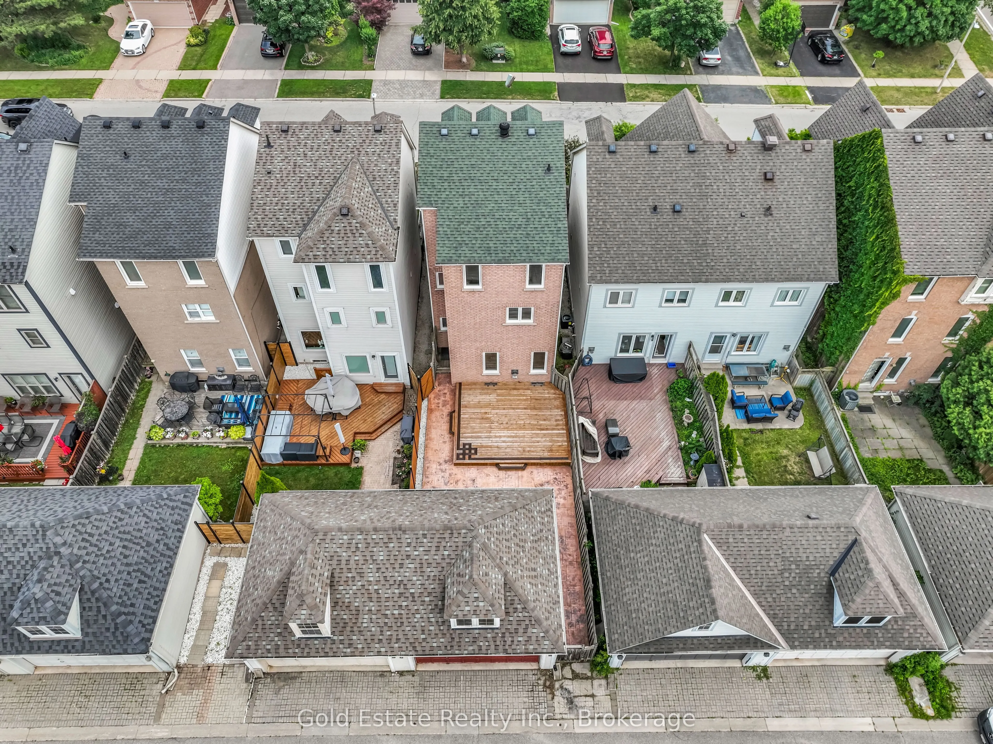 2259 Meadowland Drive N