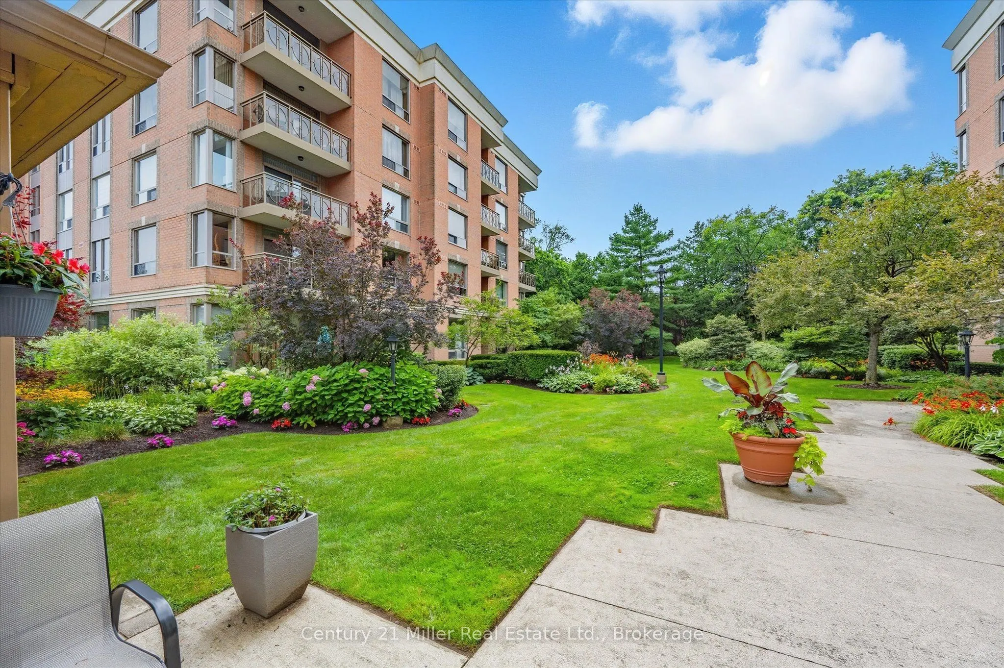 100 Burloak Drive, #2110