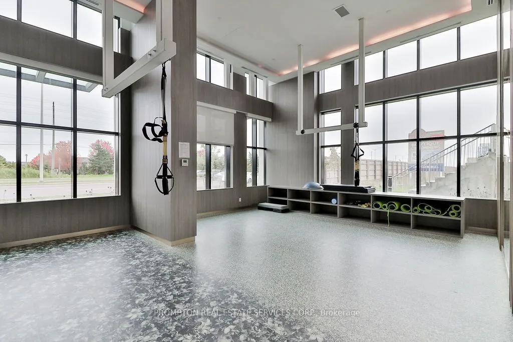 405 Dundas Street W, #715