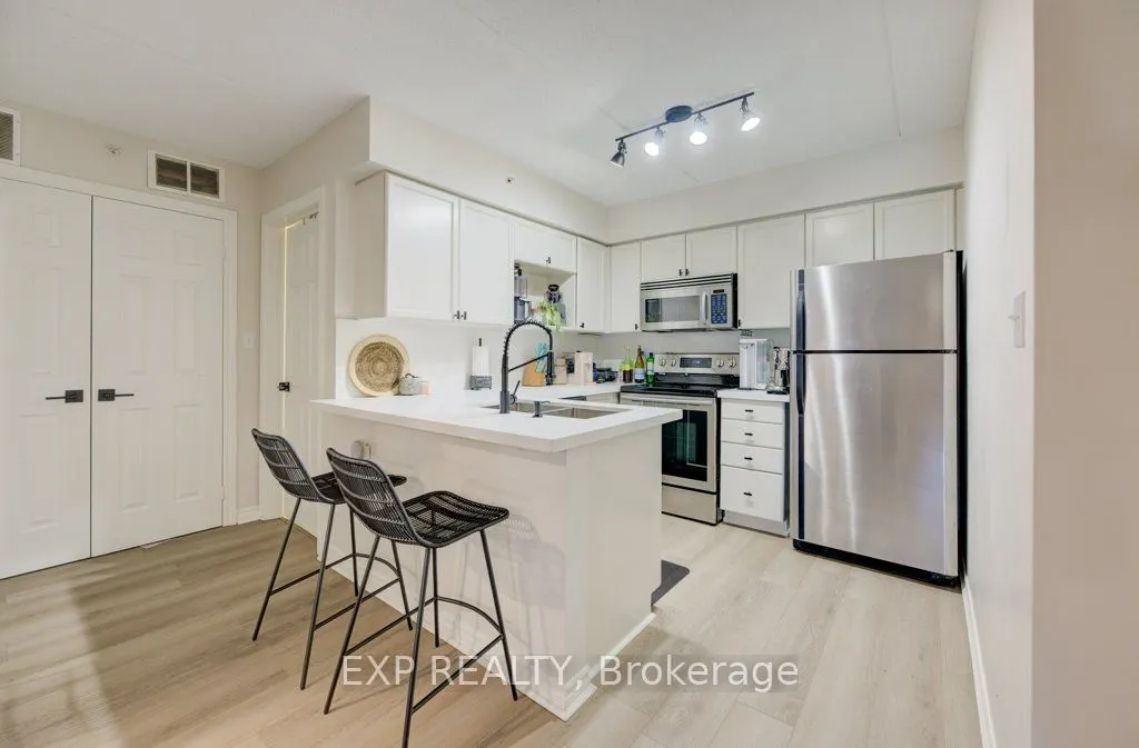 2035 Appleby Line, #208