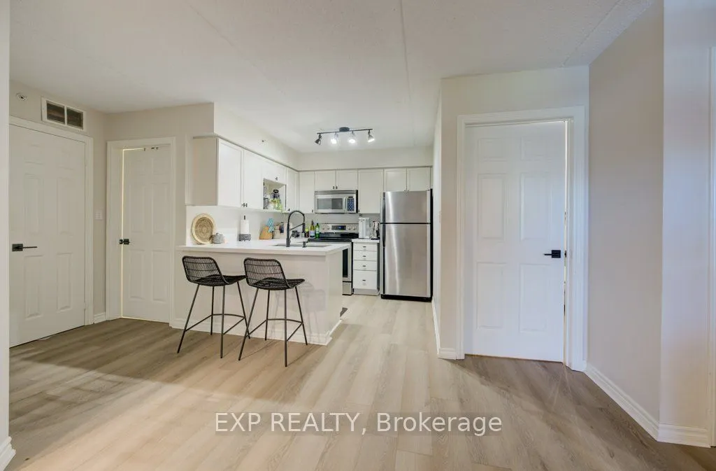 2035 Appleby Line, #208